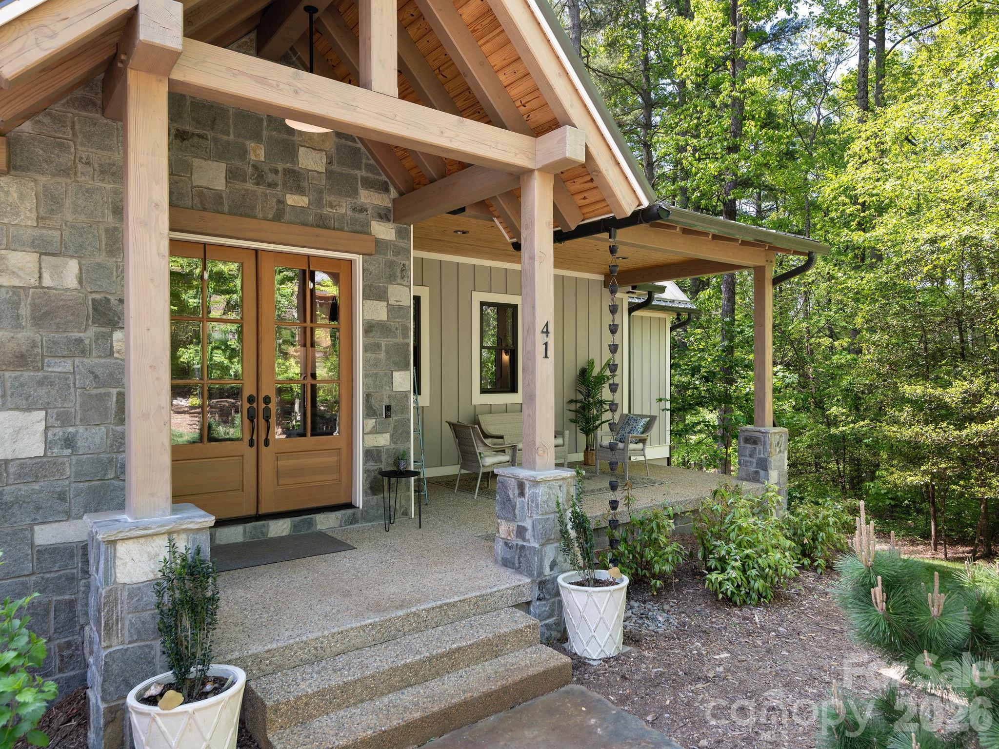41 Hawberry Court — Asheville