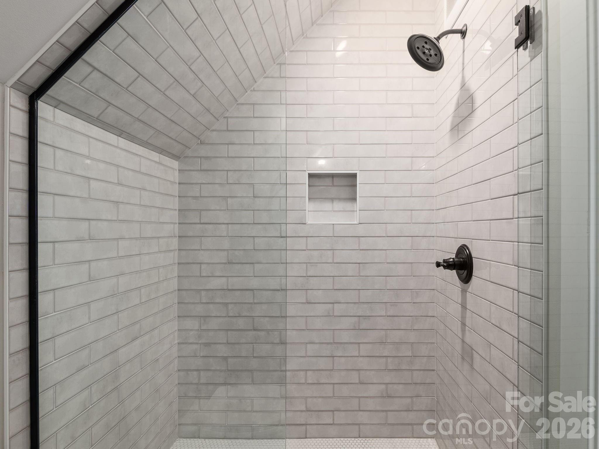 41 Hawberry Court — Asheville