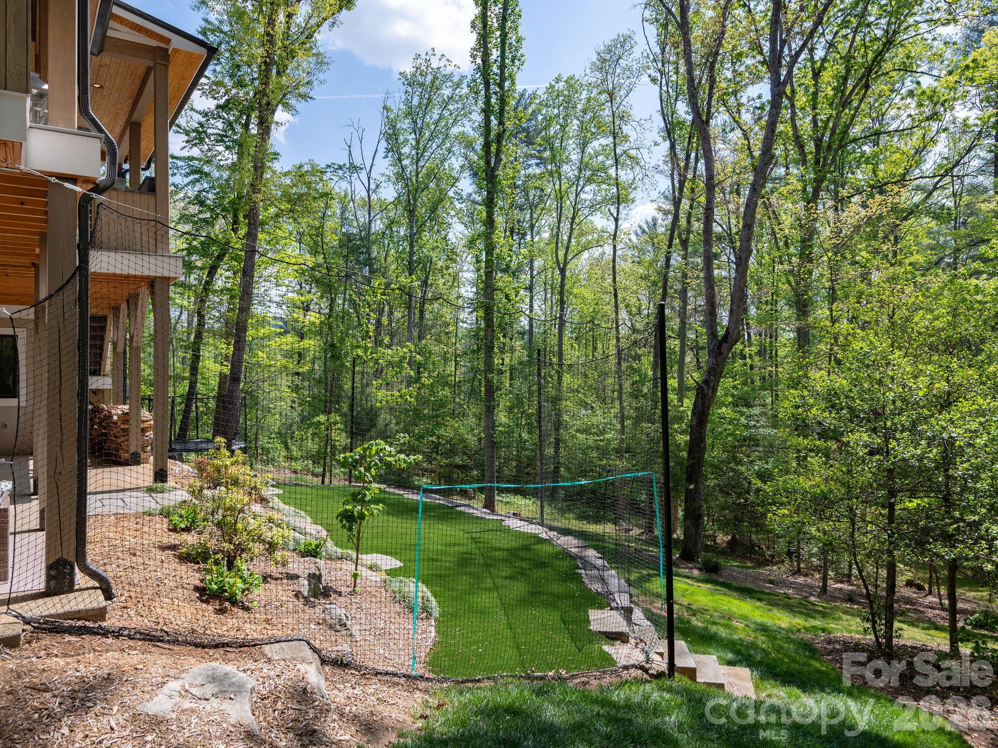 41 Hawberry Court — Asheville