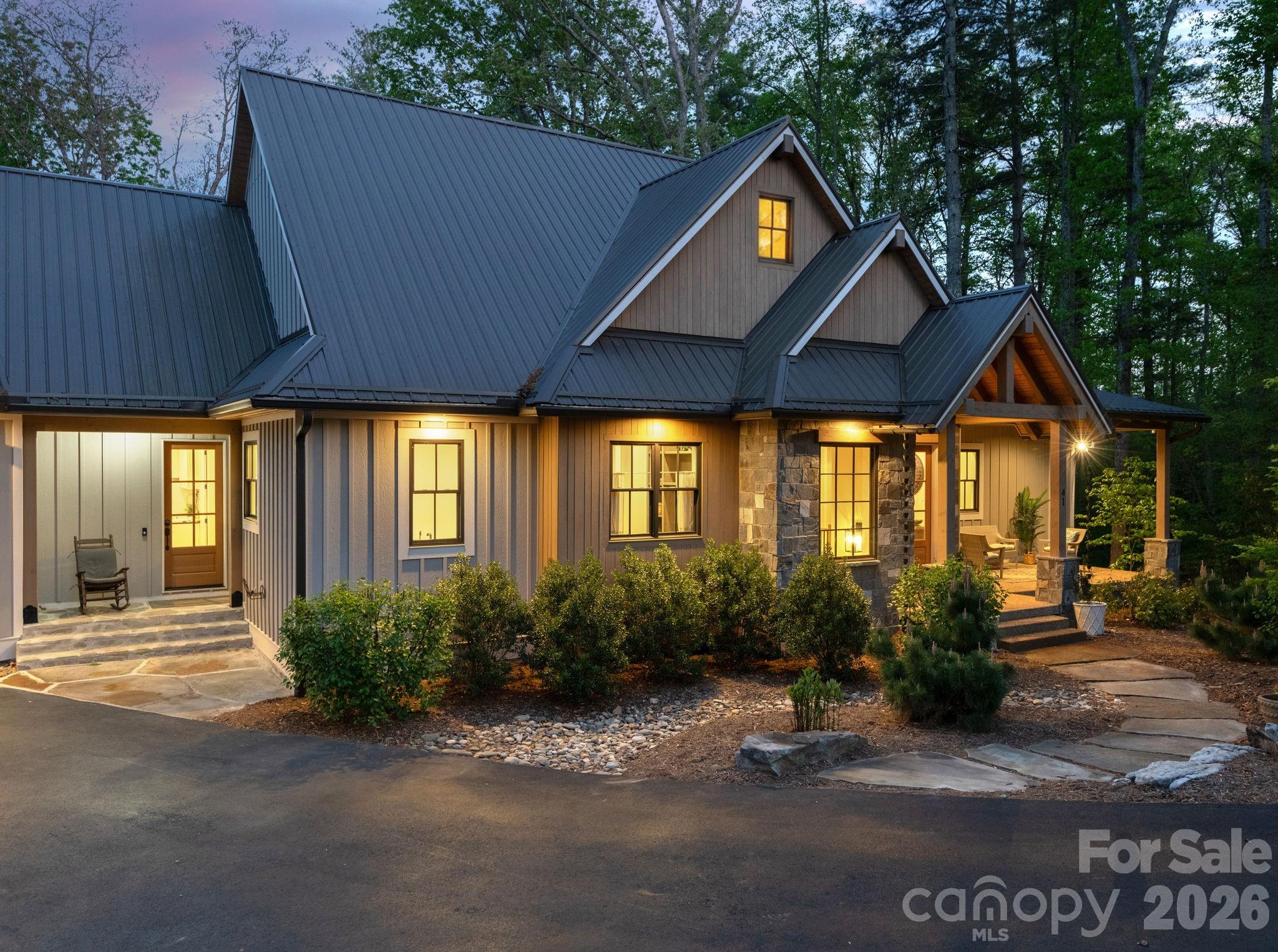 41 Hawberry Court — Asheville