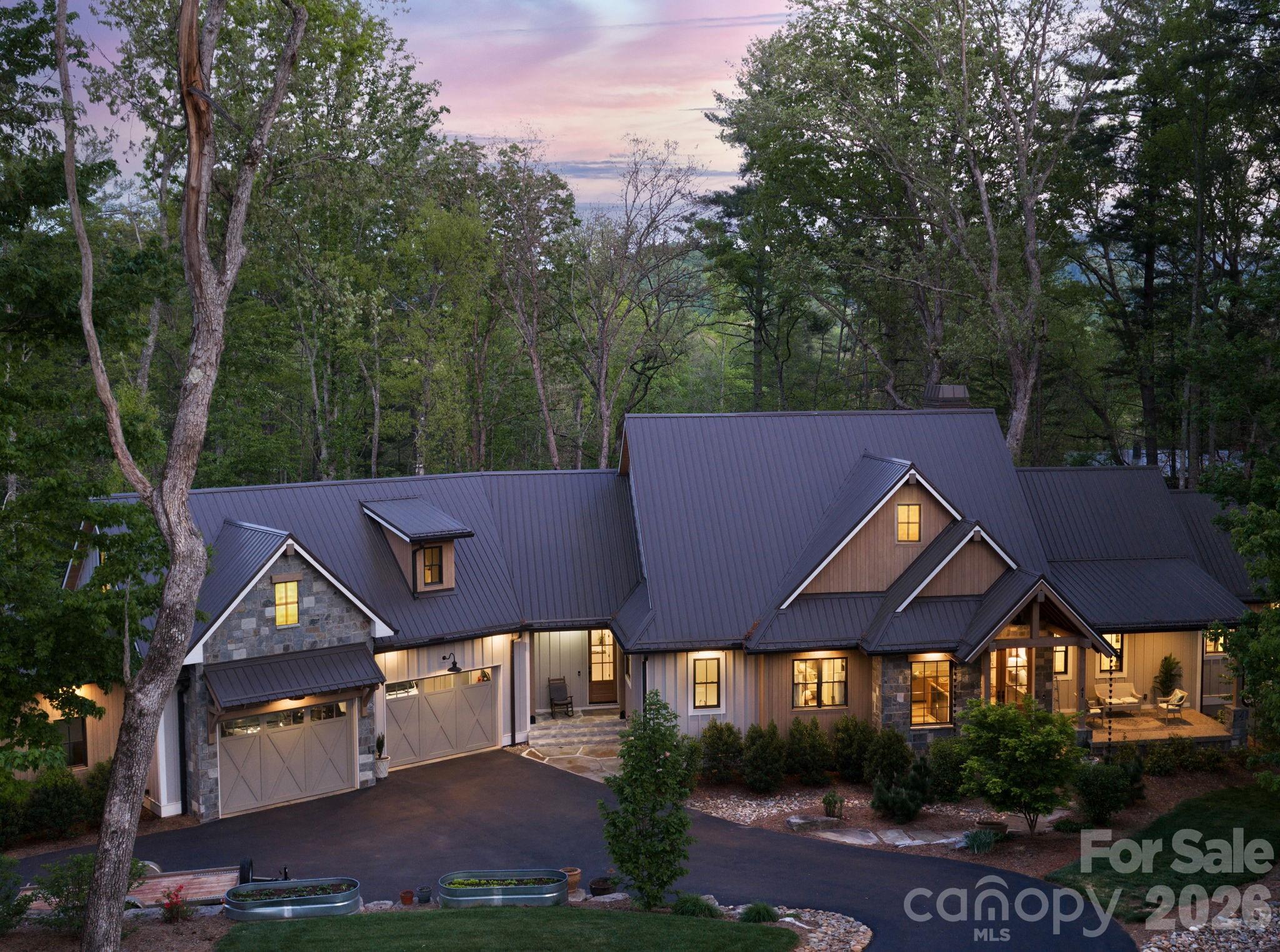 41 Hawberry Court — Asheville