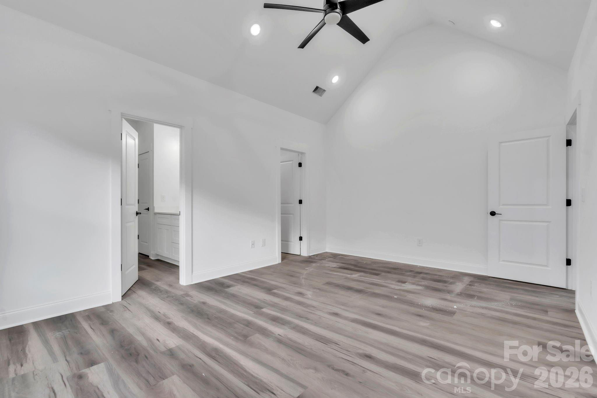 54 3rd Avenue — Greenville