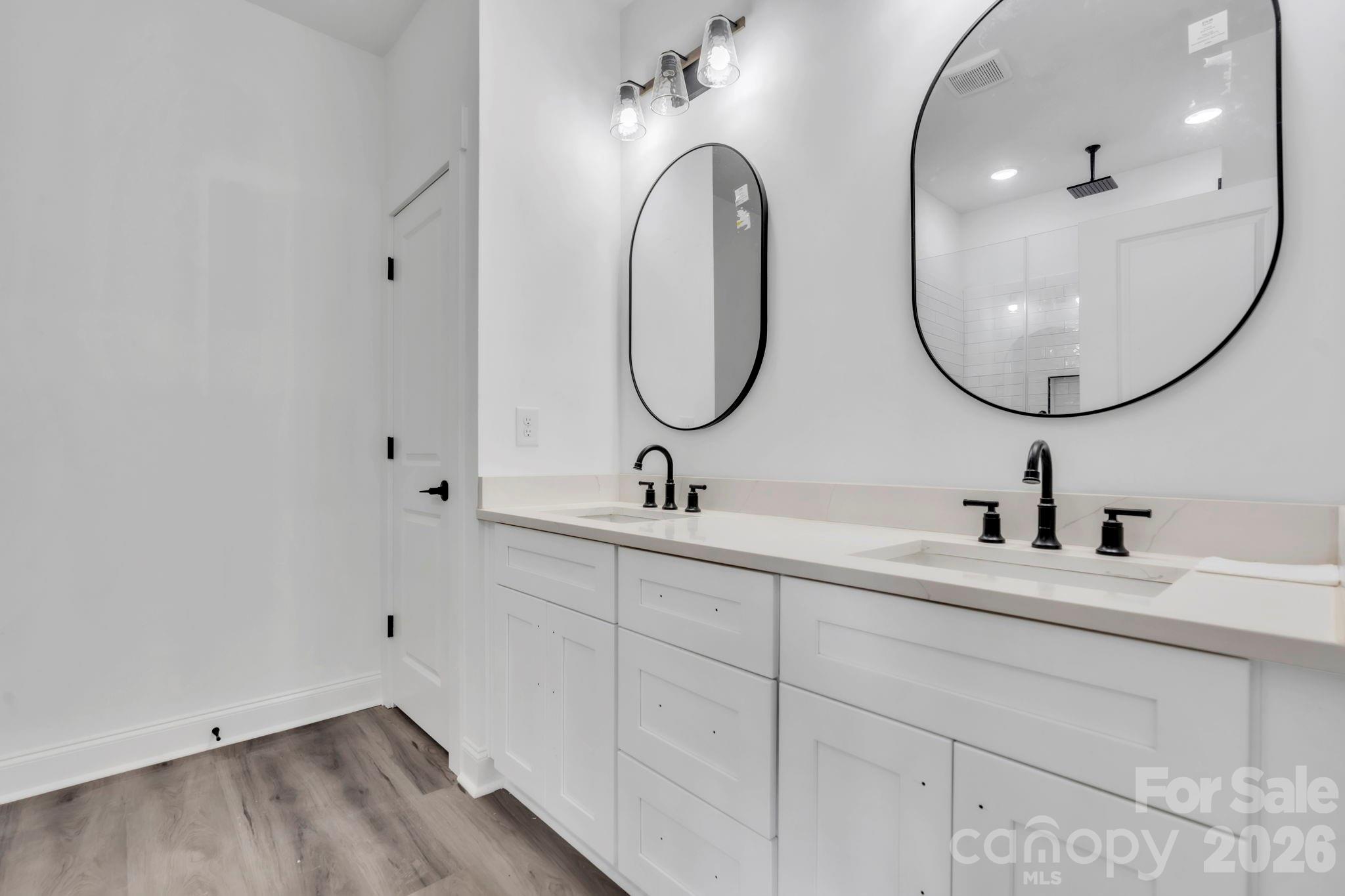 54 3rd Avenue — Greenville