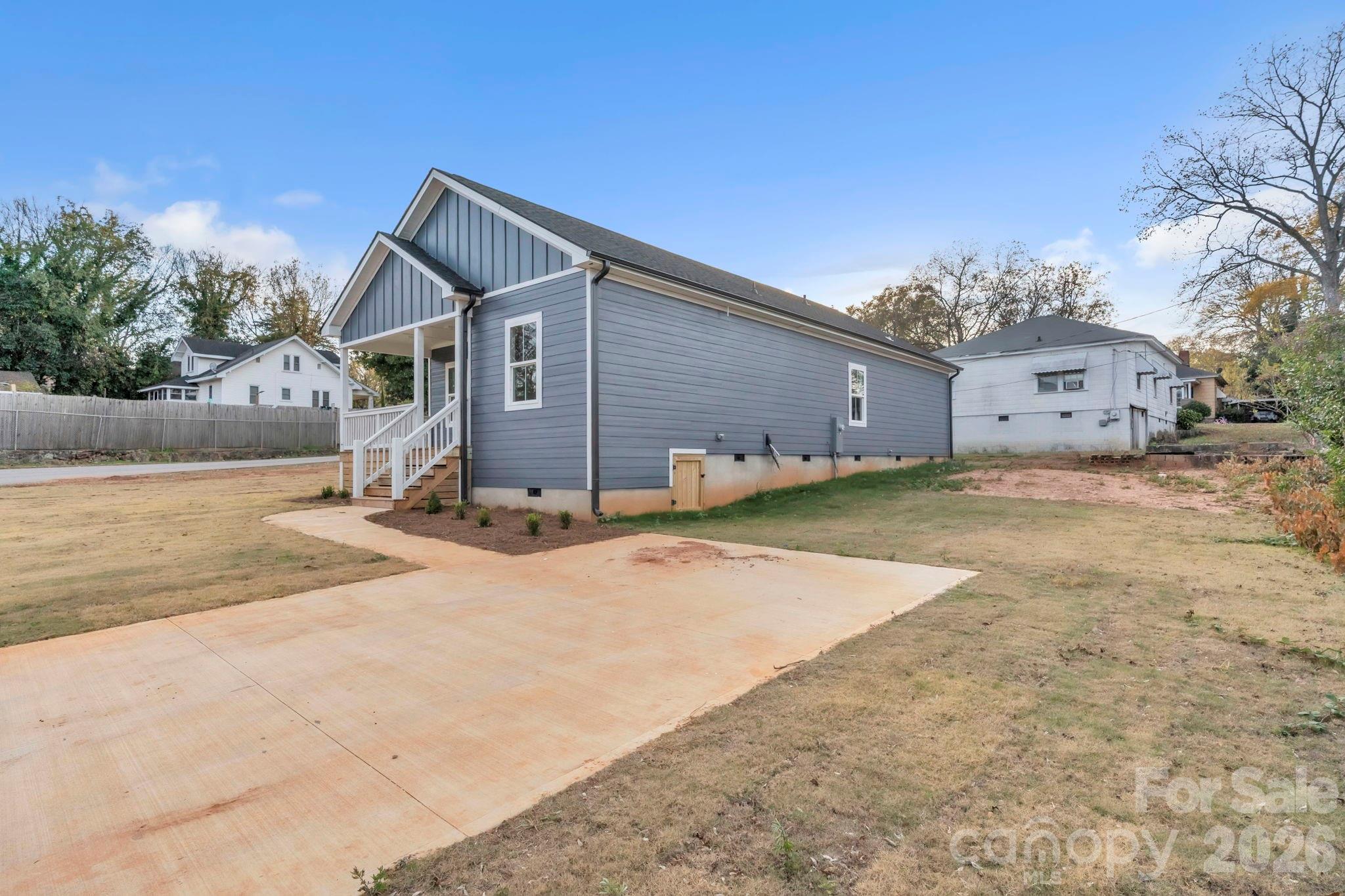 54 3rd Avenue — Greenville