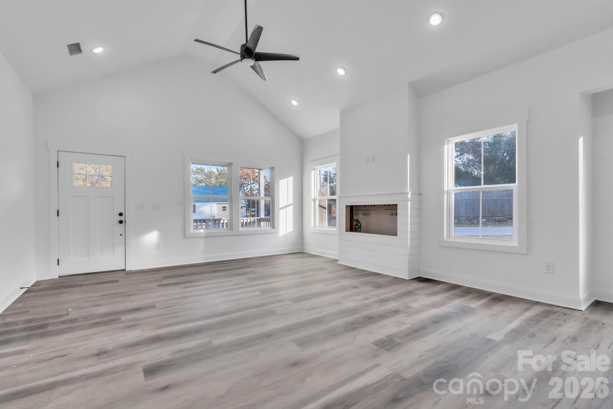 54 3rd Avenue — Greenville