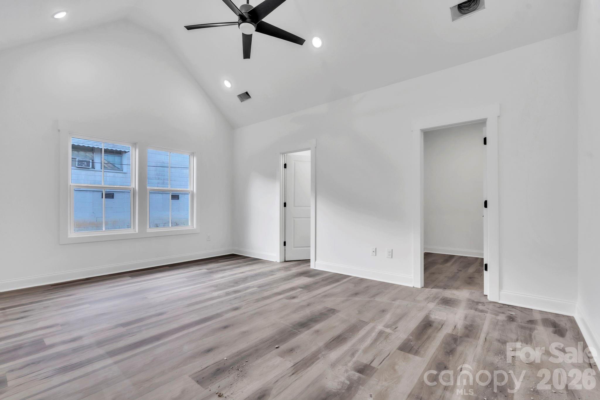 54 3rd Avenue — Greenville
