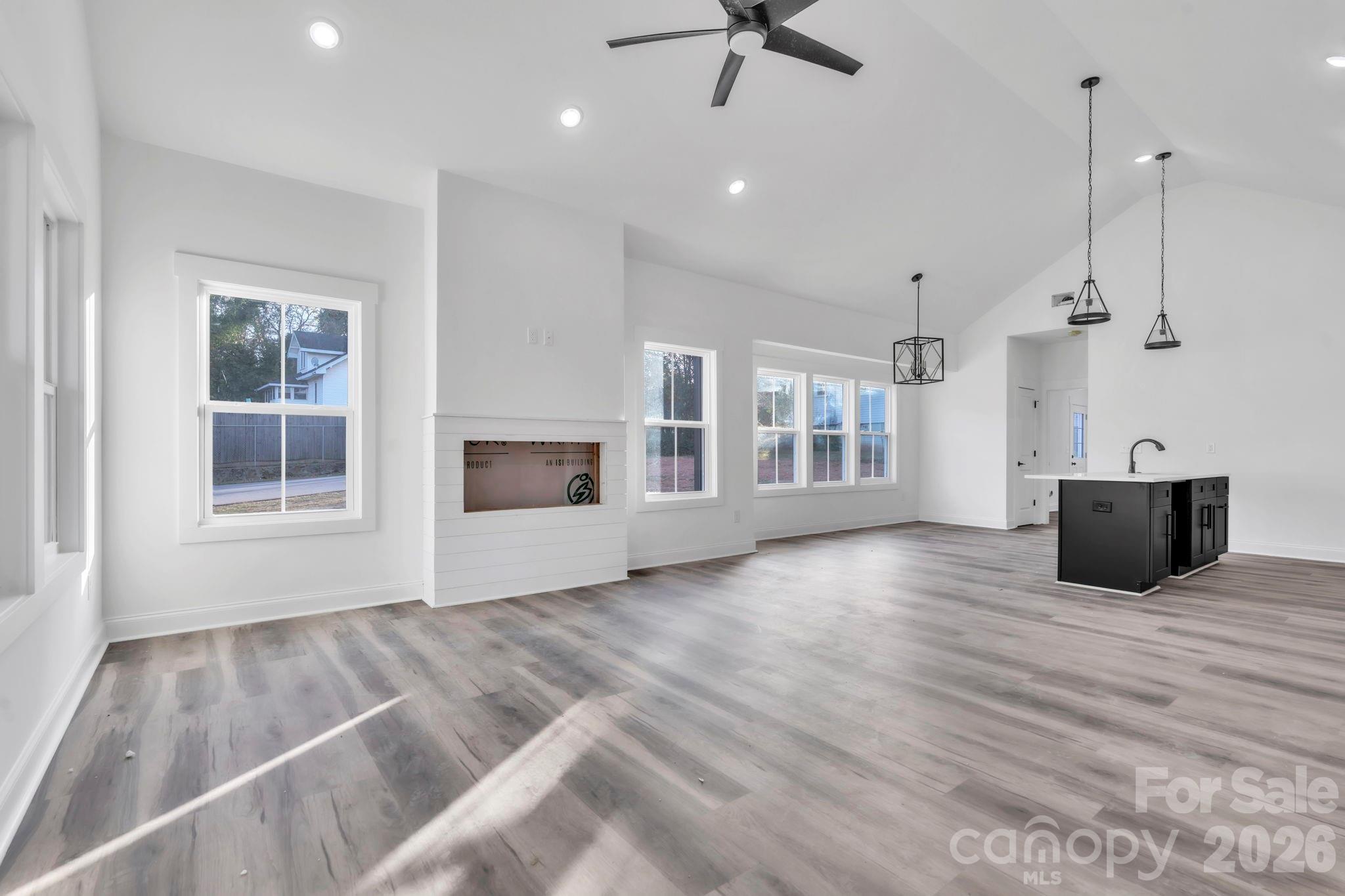 54 3rd Avenue — Greenville