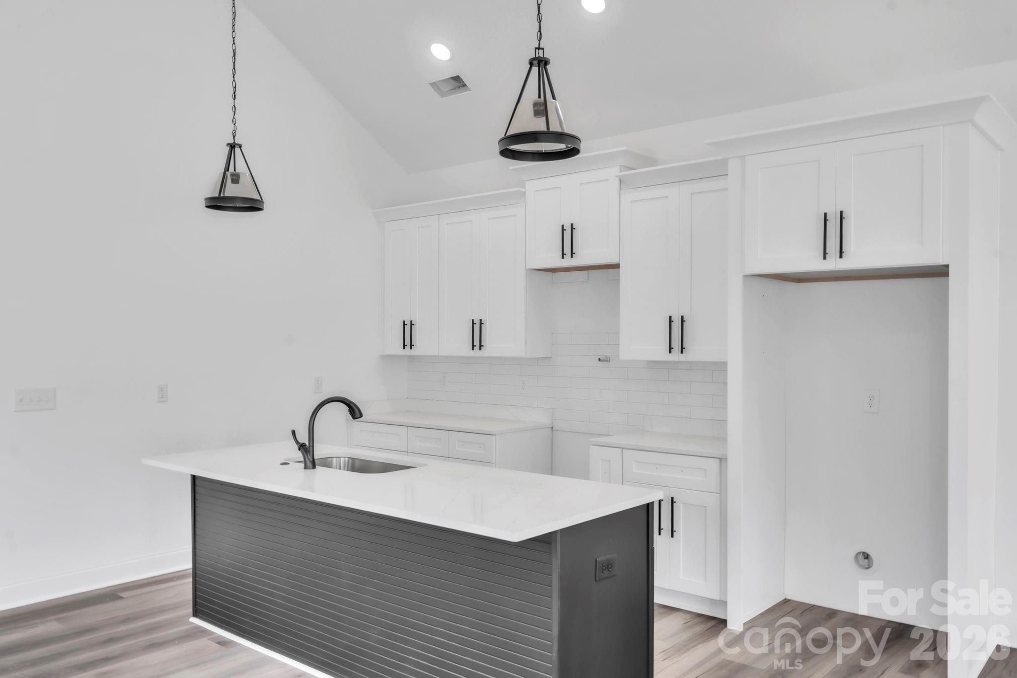 54 3rd Avenue — Greenville