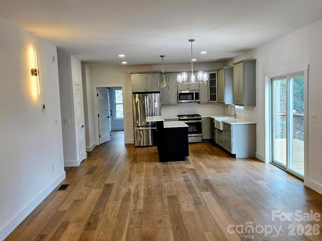 22 Salt Box Haven — Burnsville