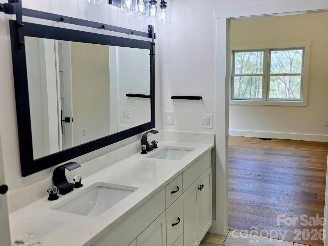 22 Salt Box Haven — Burnsville