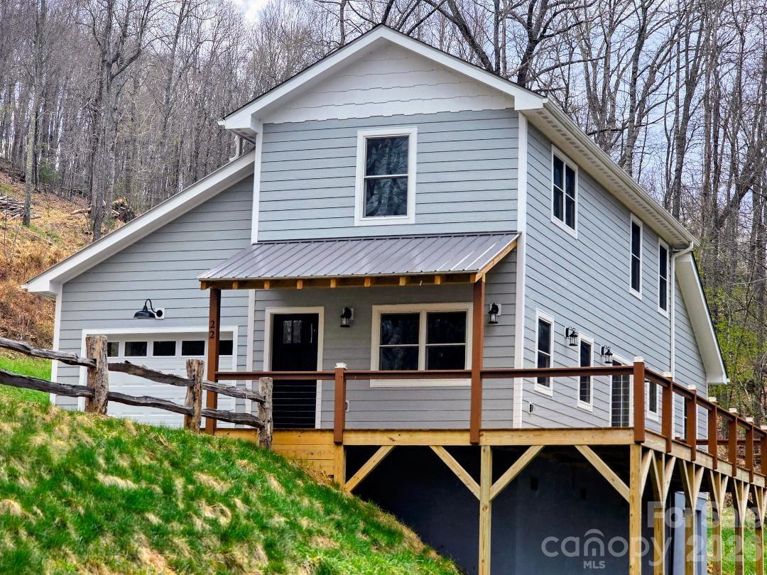 22 Salt Box Haven — Burnsville