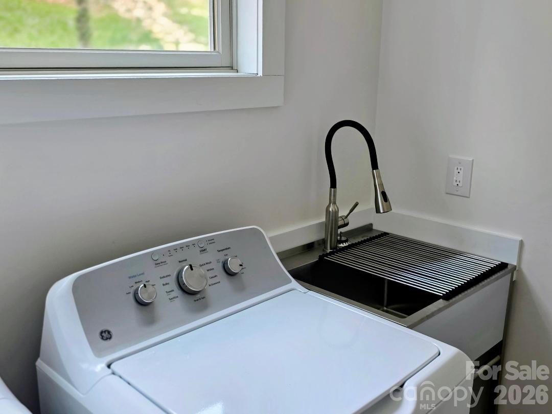22 Salt Box Haven — Burnsville