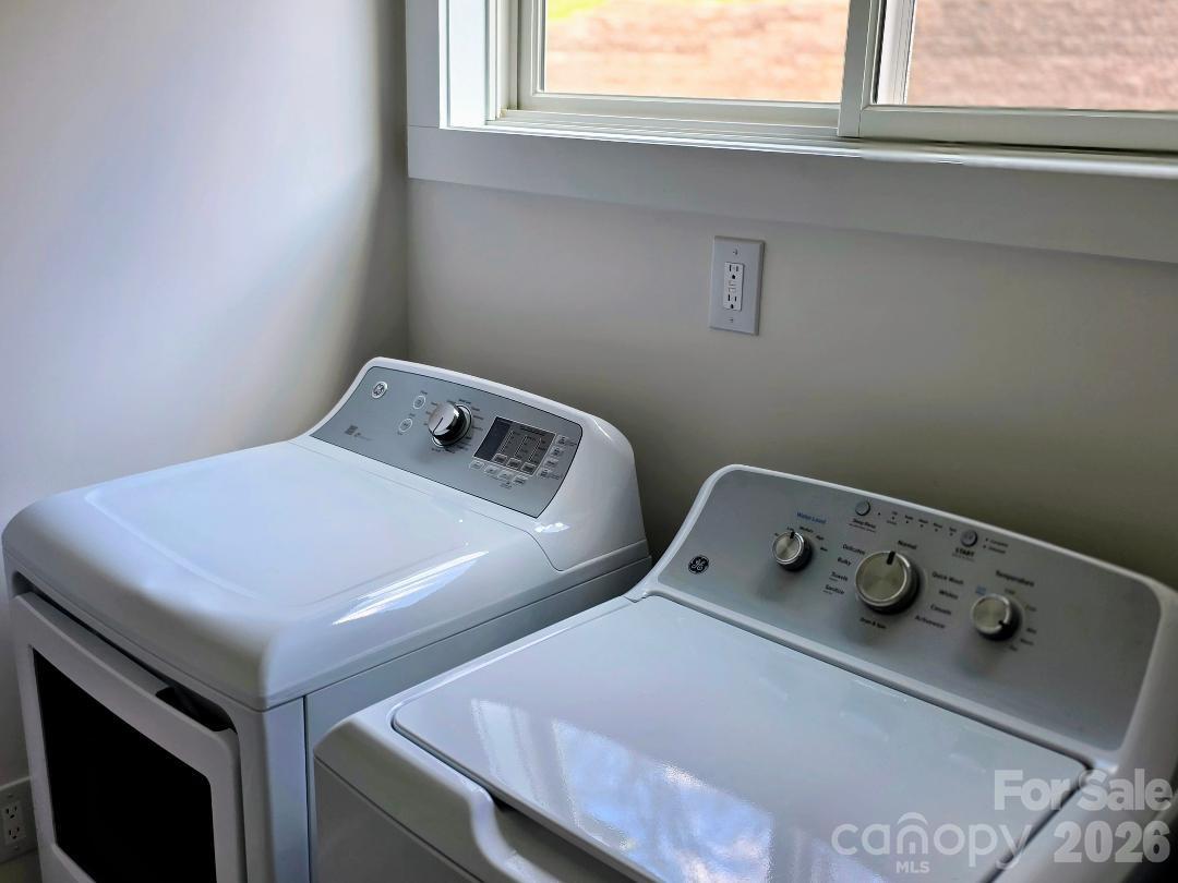 22 Salt Box Haven — Burnsville