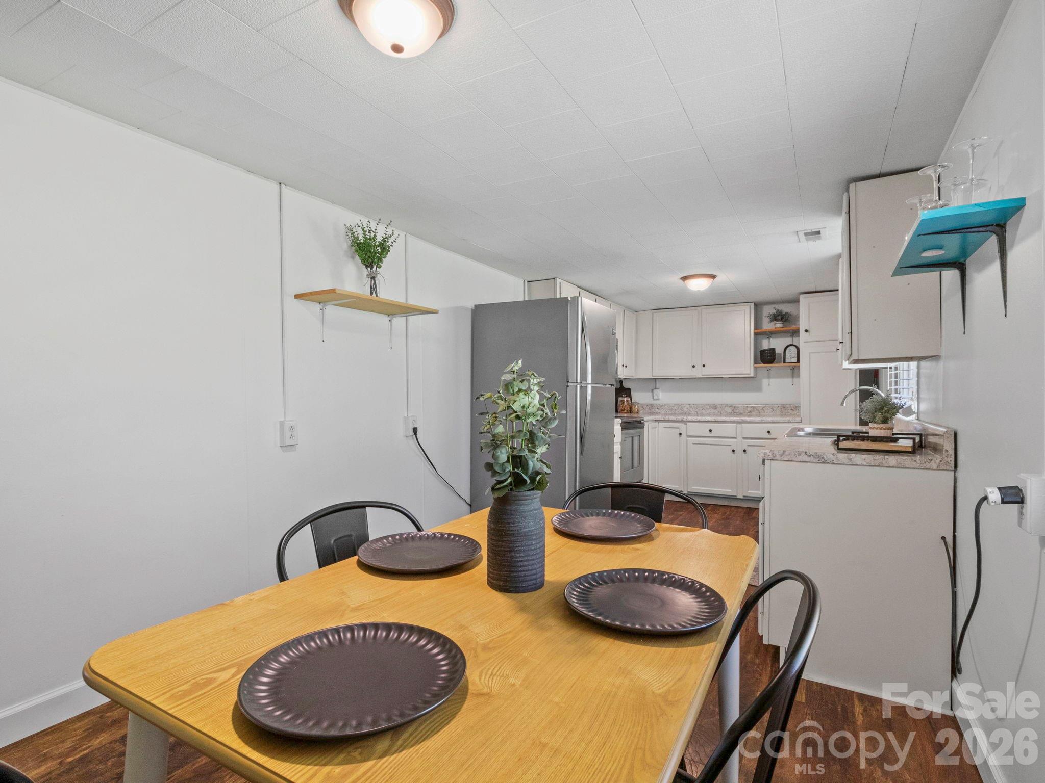 3041 Bald Mountain Road — Burnsville