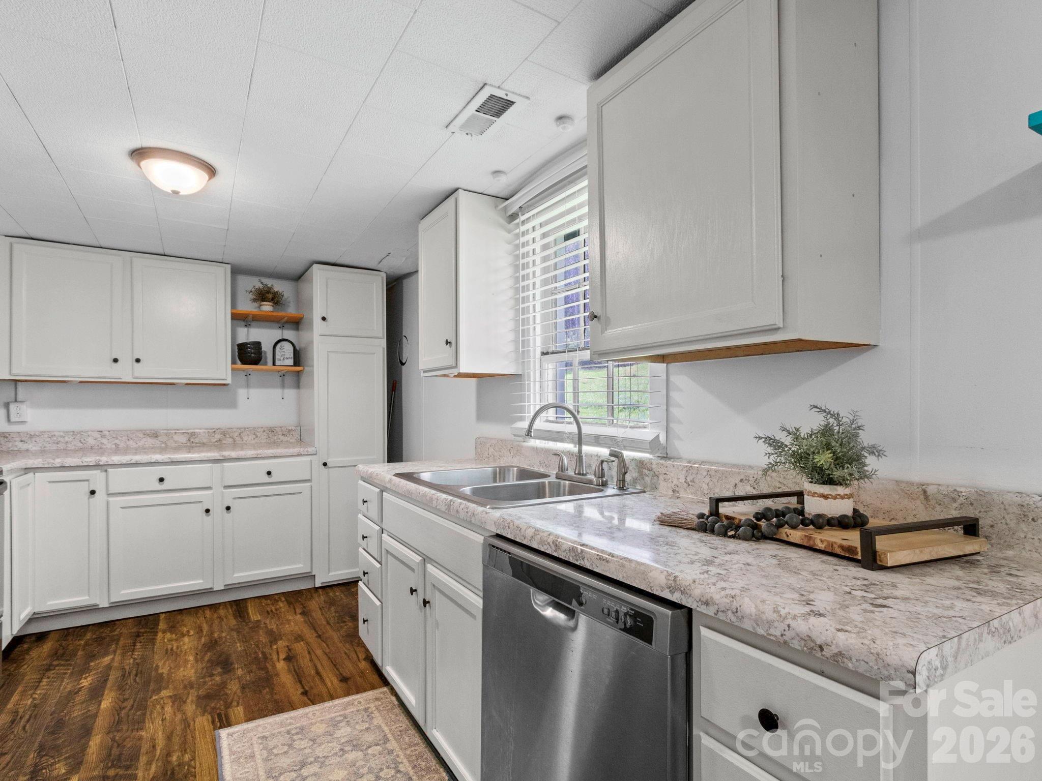 3041 Bald Mountain Road — Burnsville