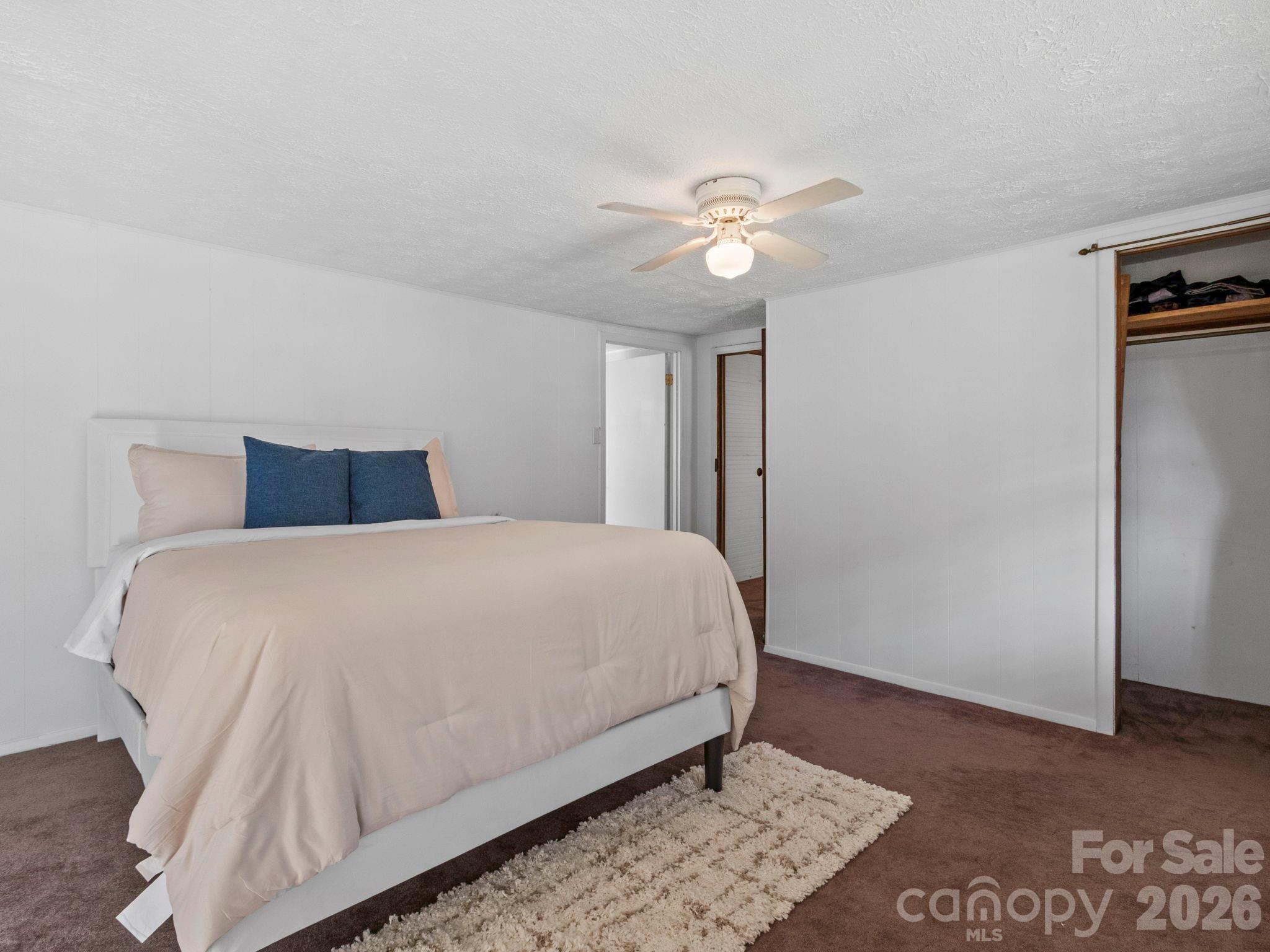 3041 Bald Mountain Road — Burnsville