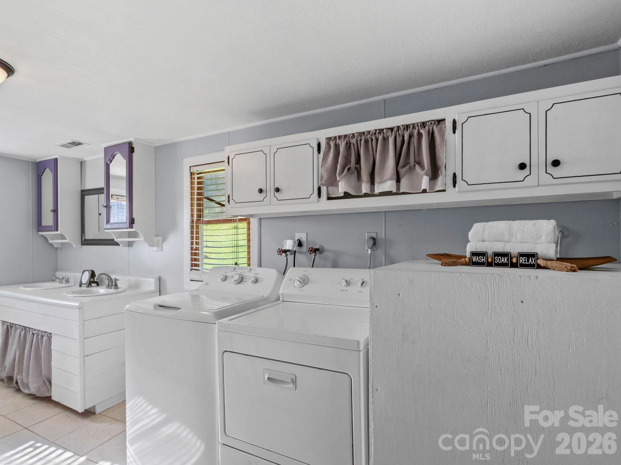 3041 Bald Mountain Road — Burnsville