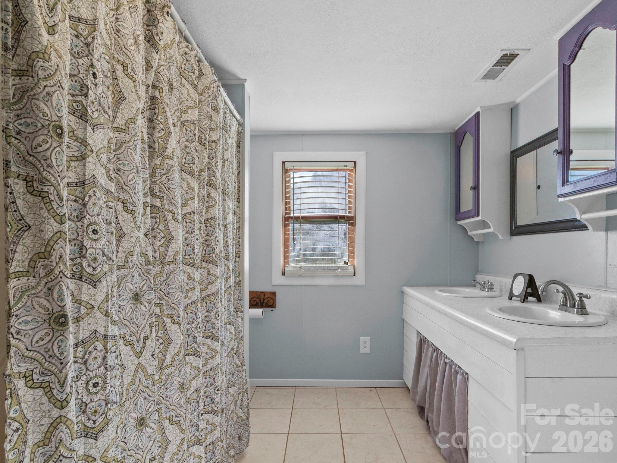 3041 Bald Mountain Road — Burnsville