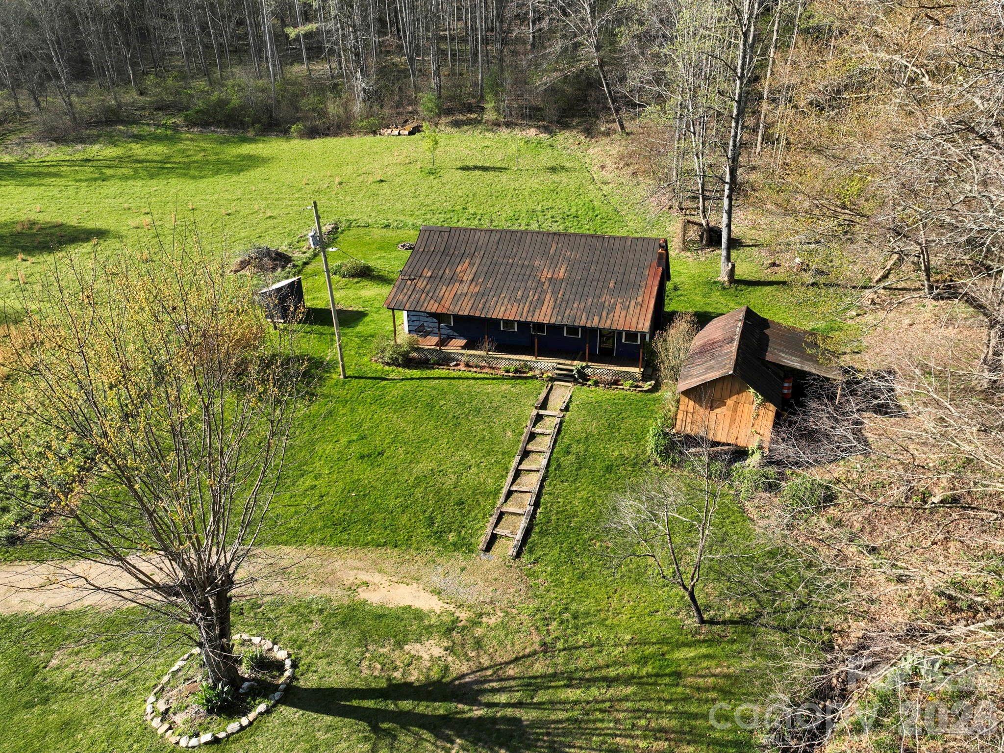 3041 Bald Mountain Road — Burnsville