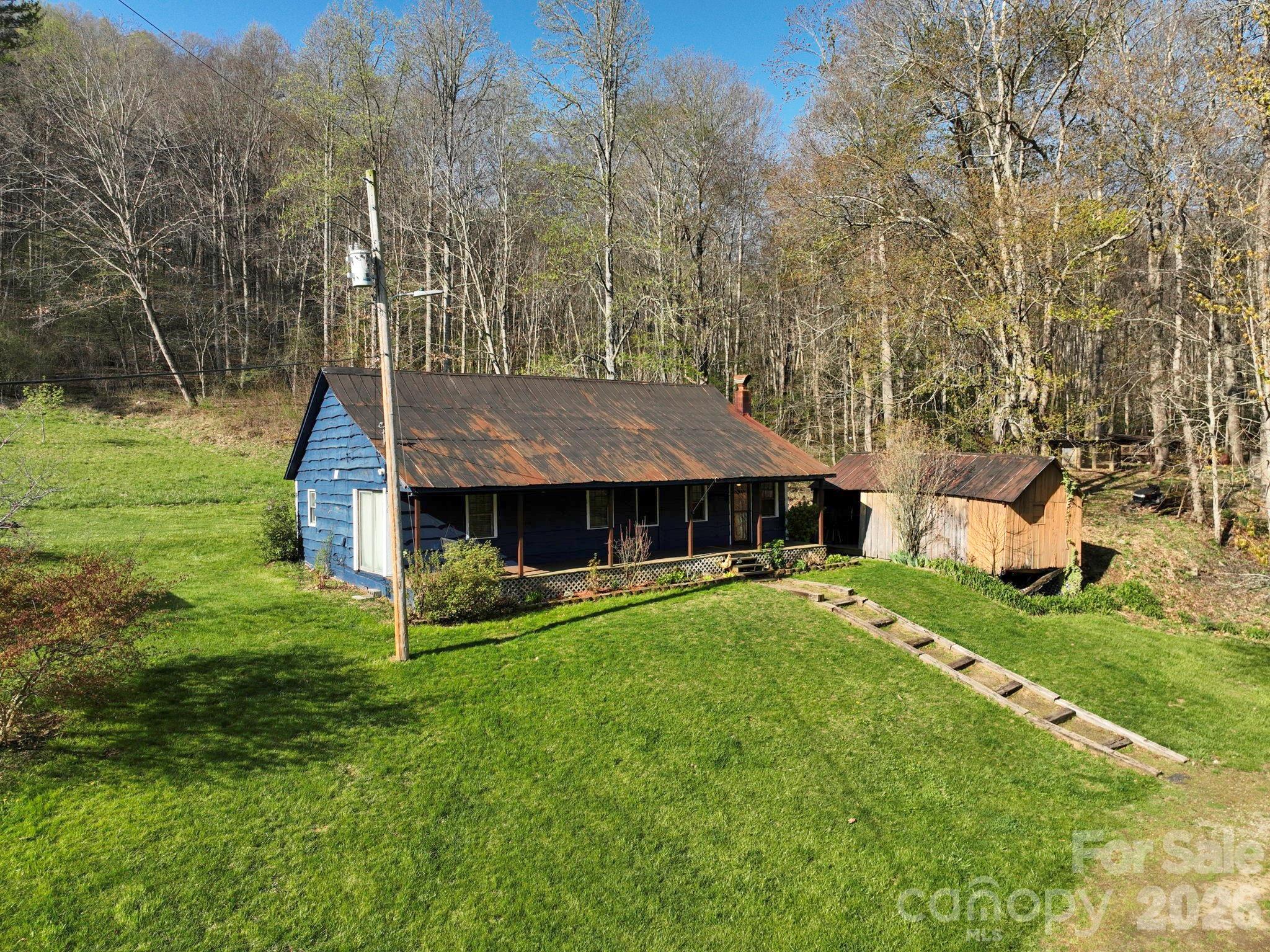 3041 Bald Mountain Road — Burnsville