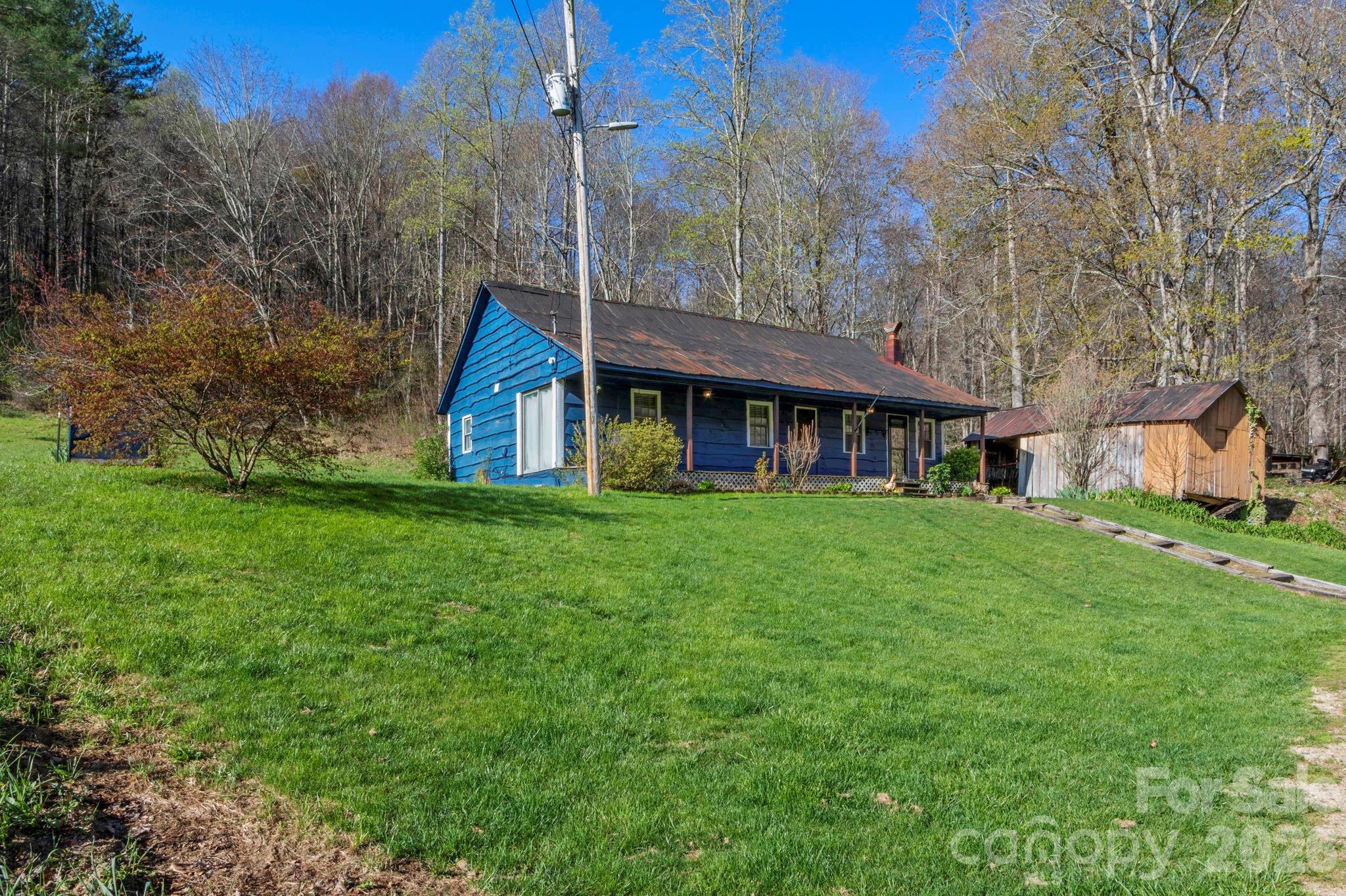 3041 Bald Mountain Road — Burnsville