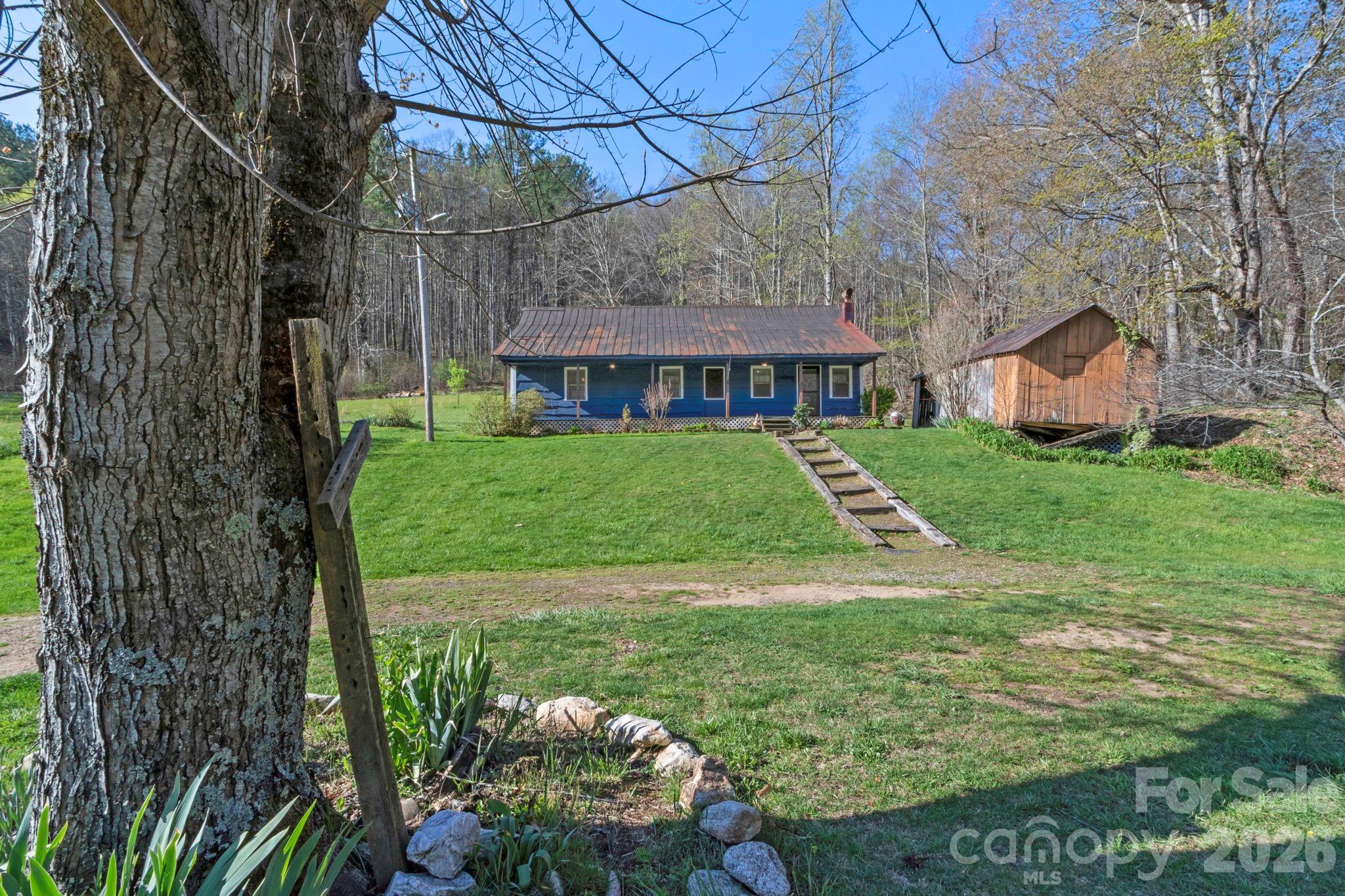3041 Bald Mountain Road — Burnsville
