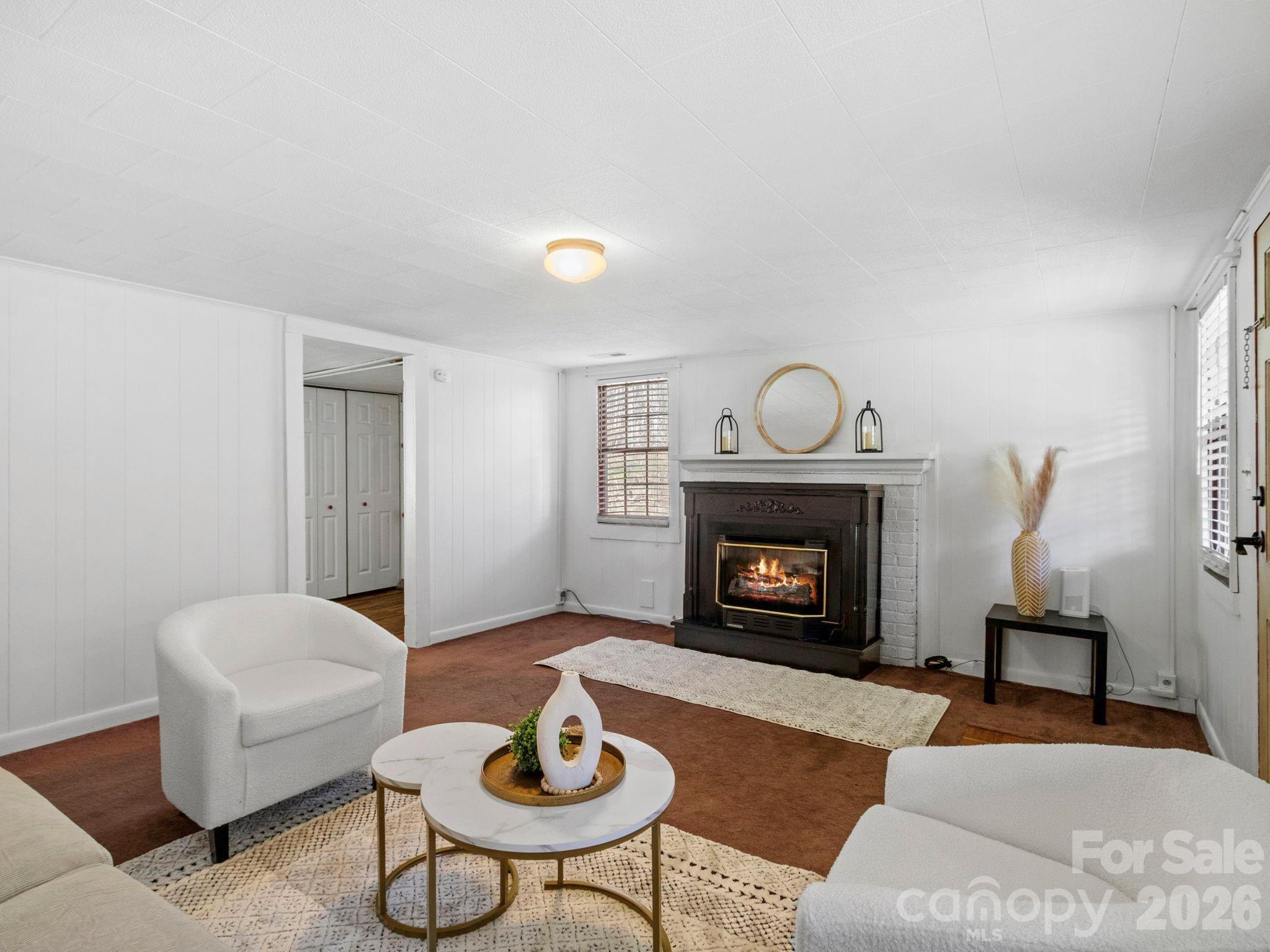 3041 Bald Mountain Road — Burnsville