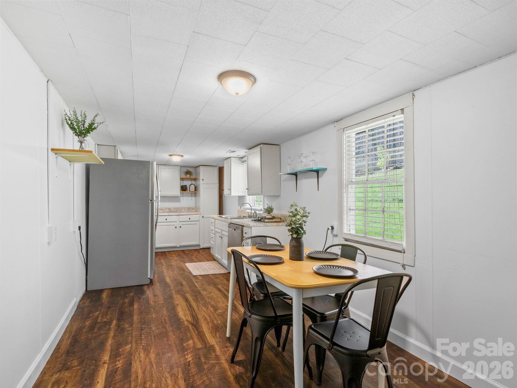 3041 Bald Mountain Road — Burnsville