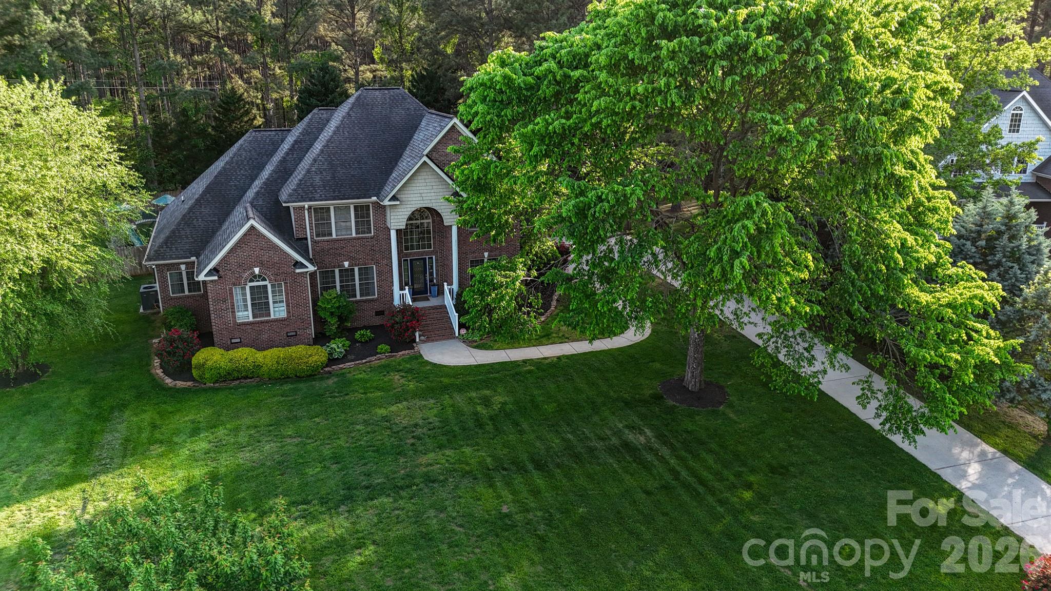 435 Crowders Bluff Court — Clover