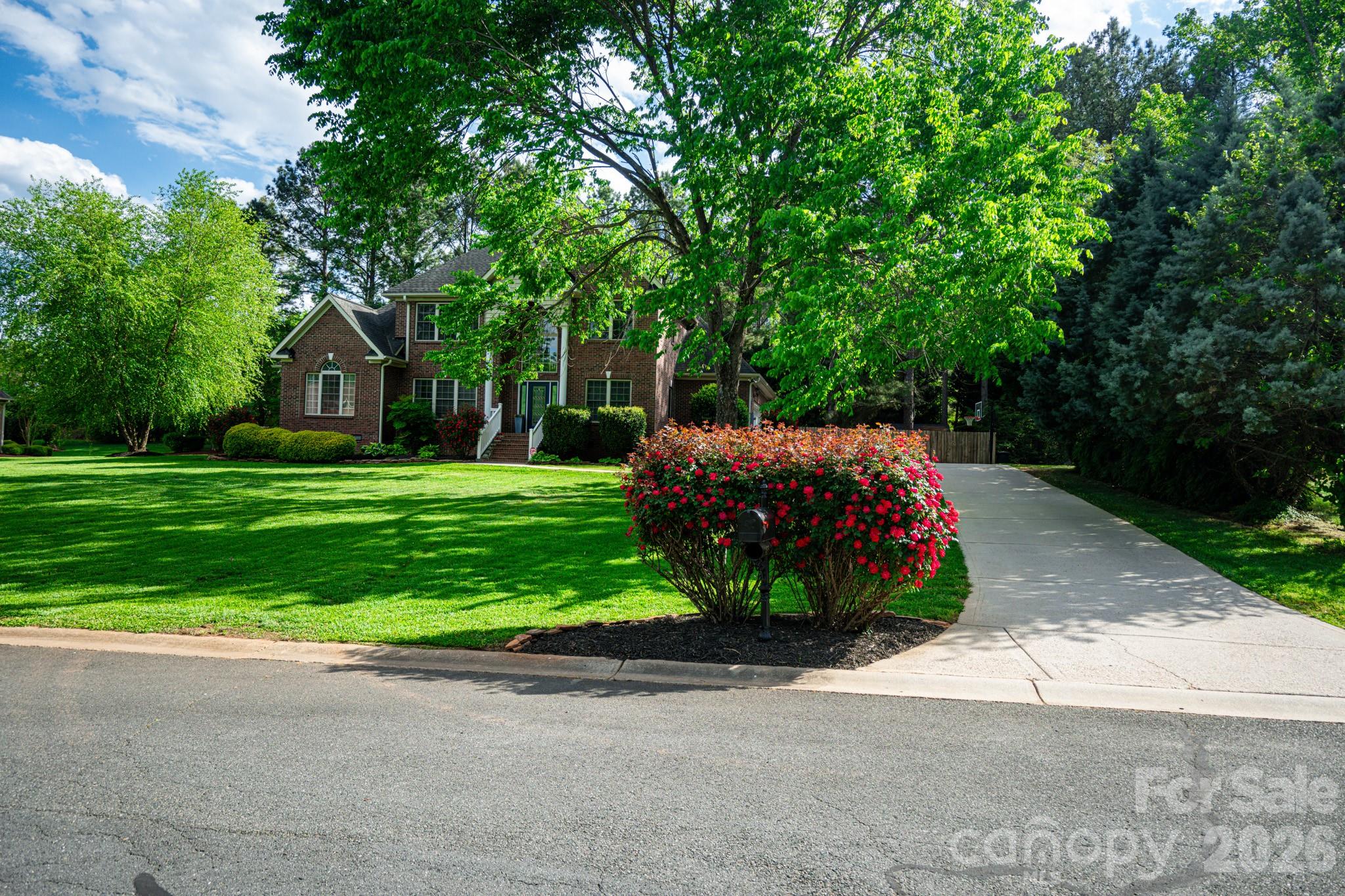 435 Crowders Bluff Court — Clover