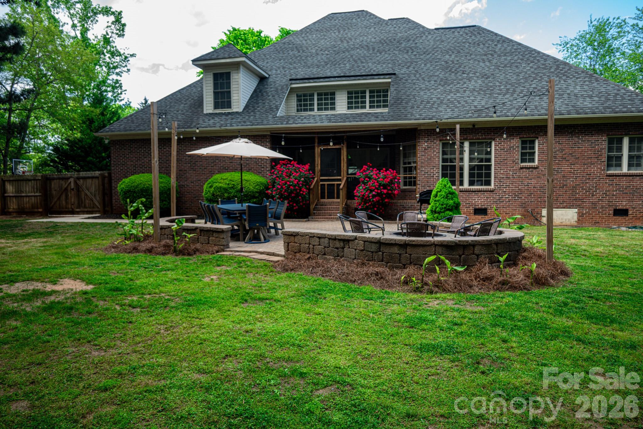 435 Crowders Bluff Court — Clover