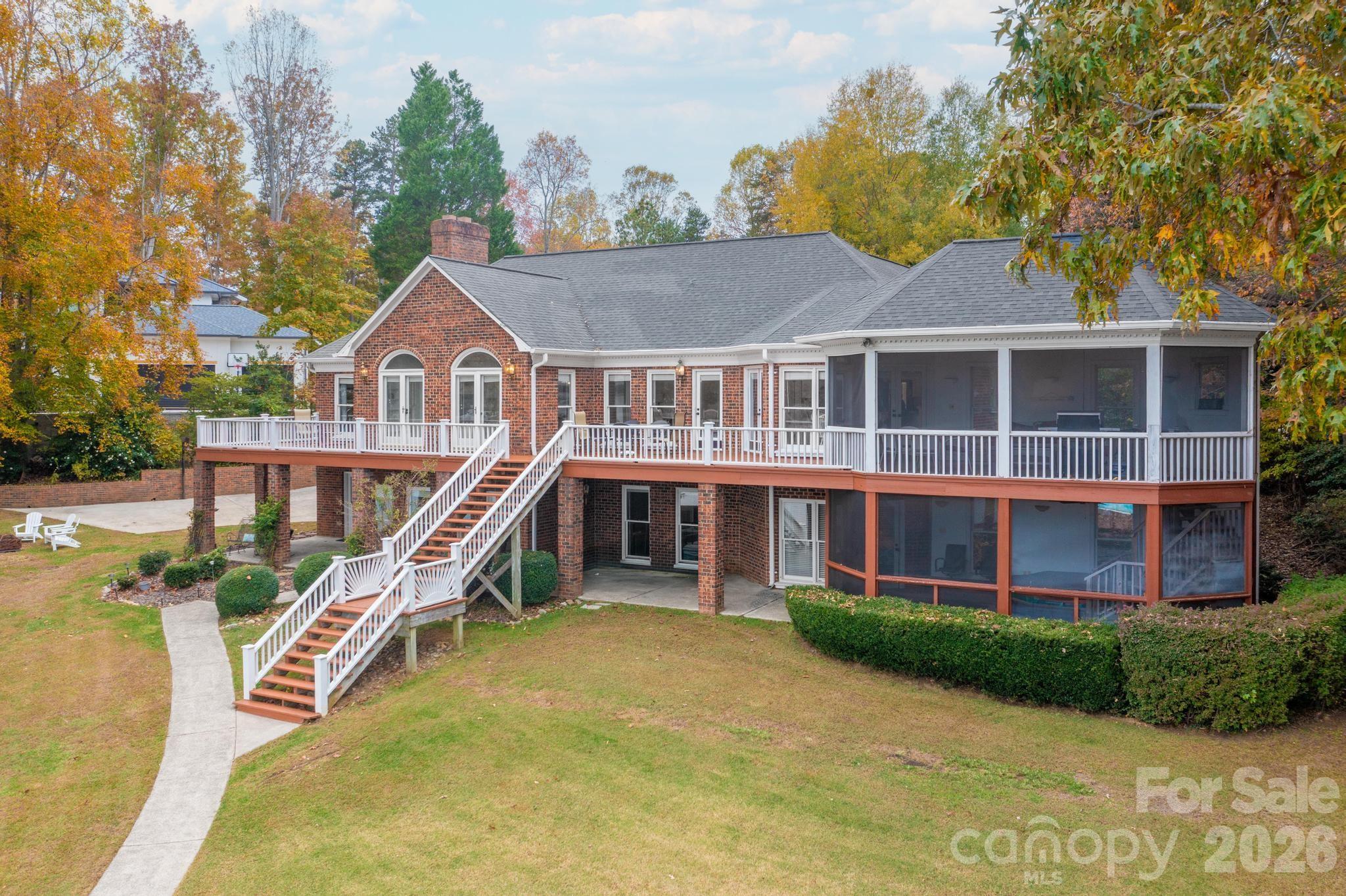185 Willow Point Road — Troutman