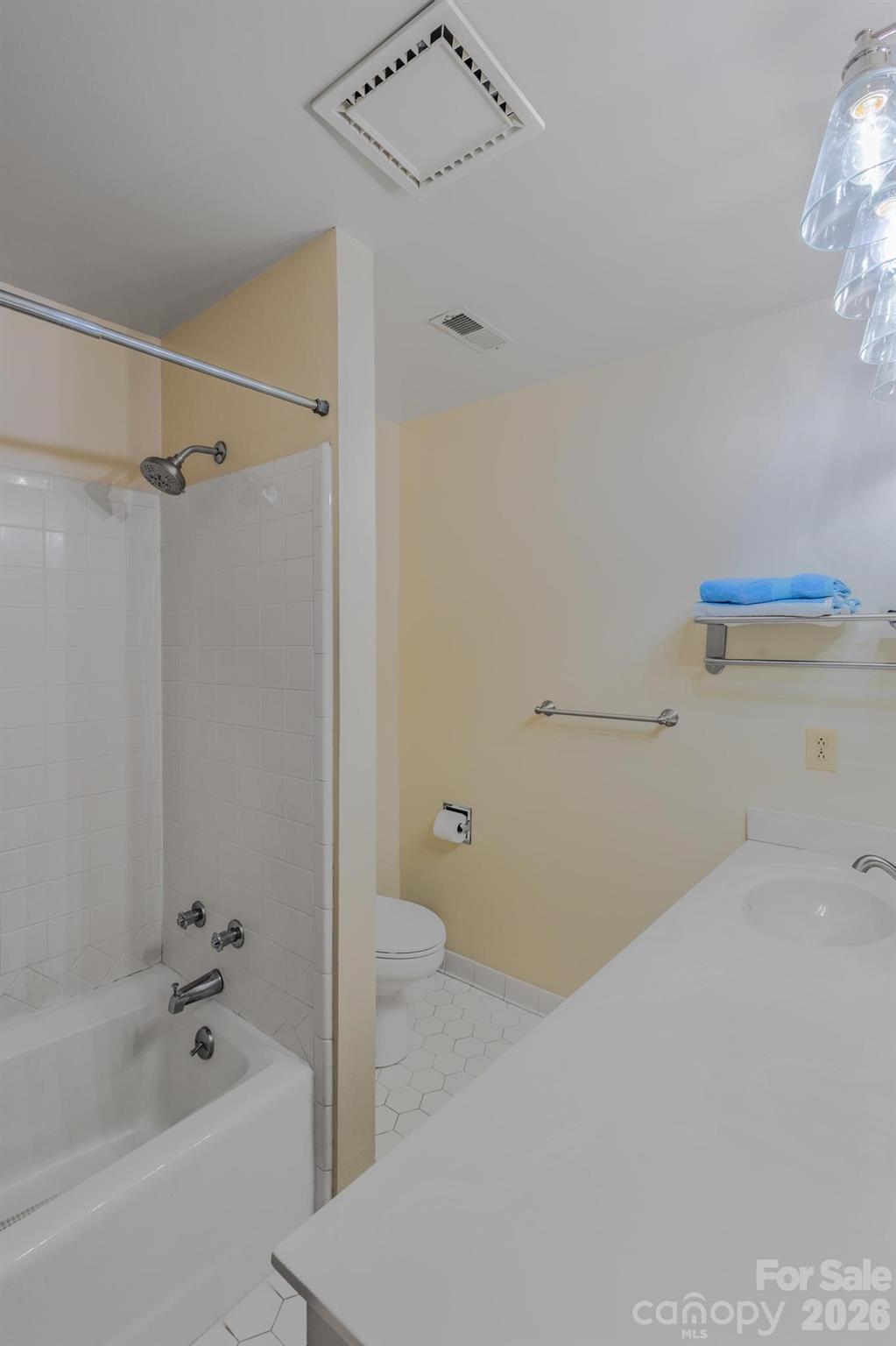 185 Willow Point Road — Troutman