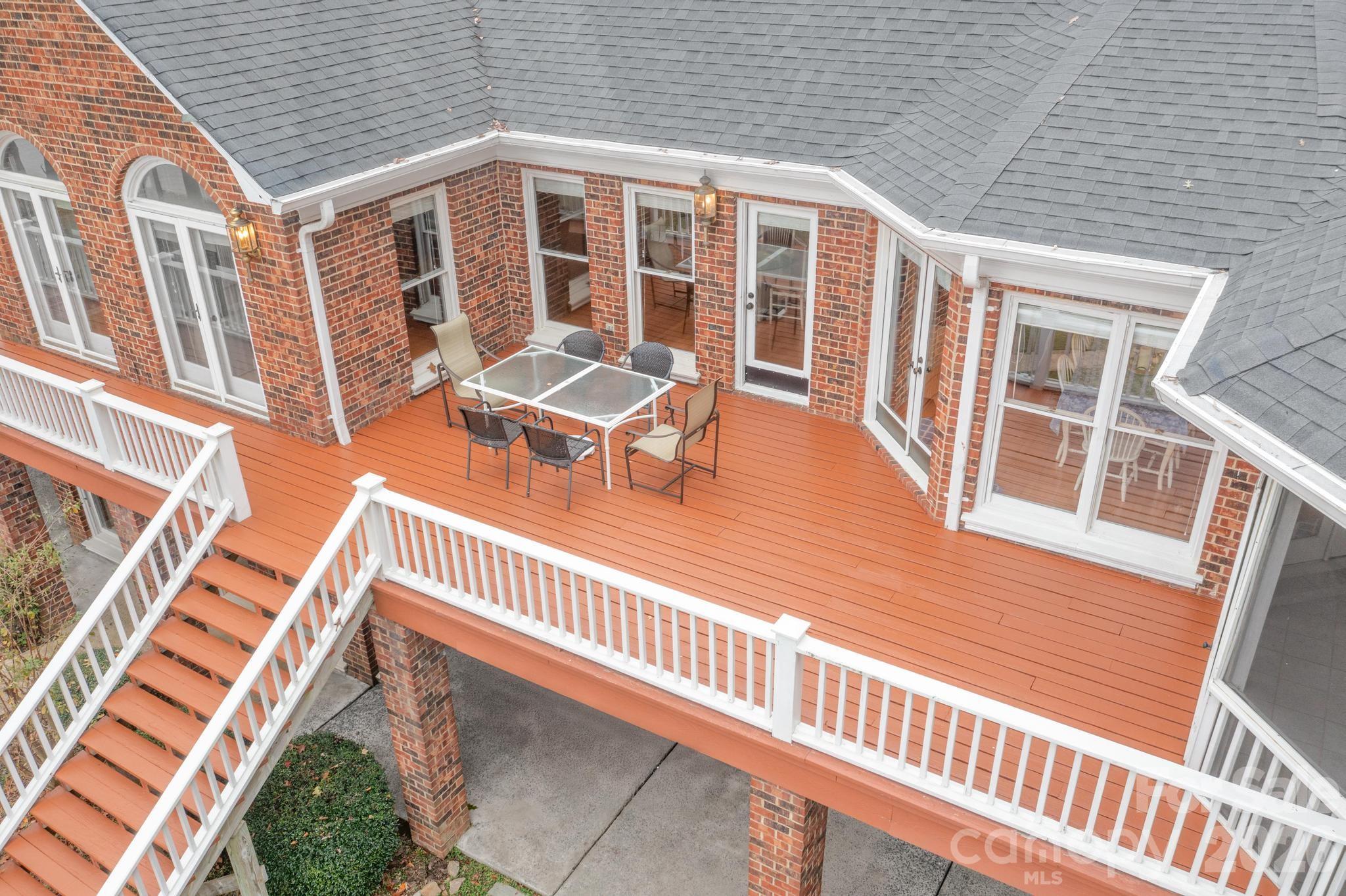 185 Willow Point Road — Troutman