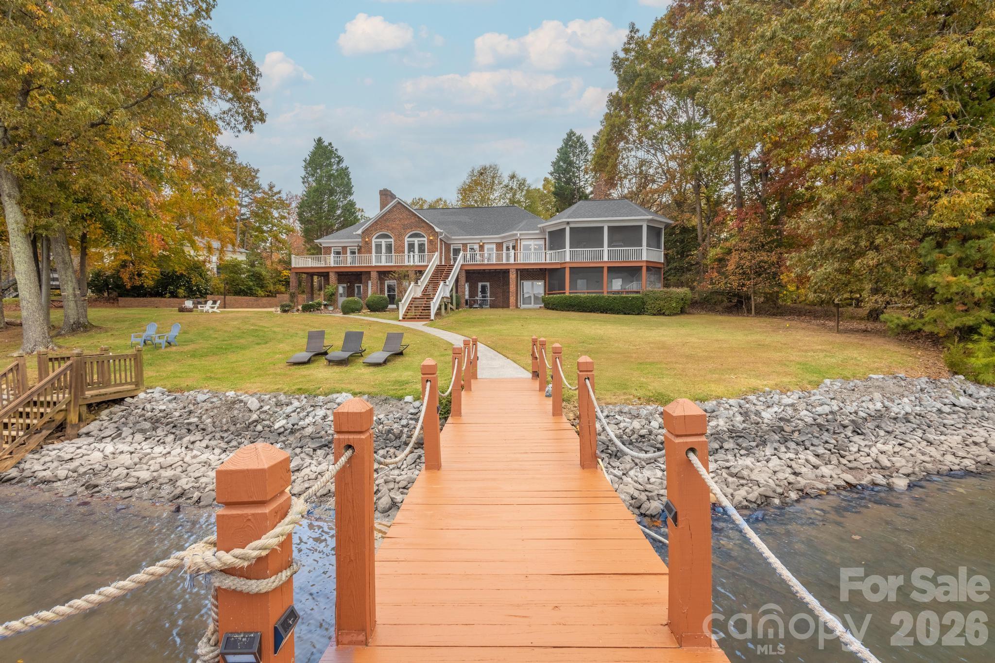 185 Willow Point Road — Troutman