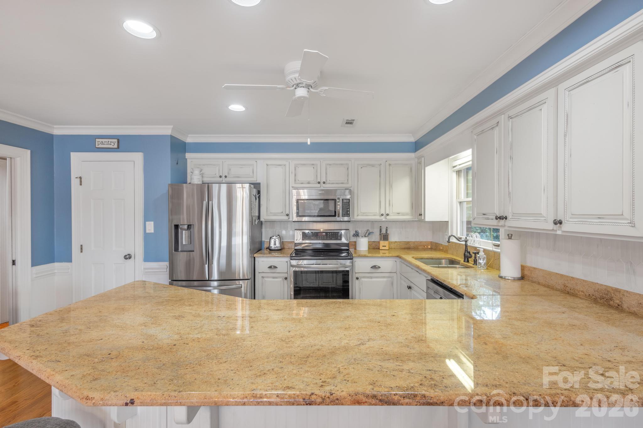 185 Willow Point Road — Troutman