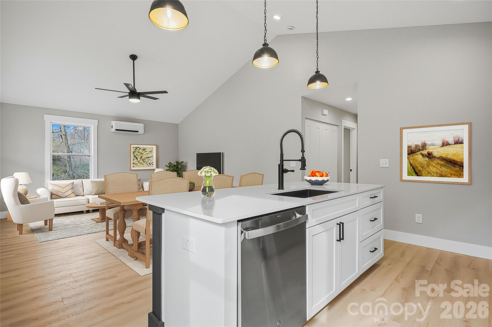 133 Moore Street — Hendersonville