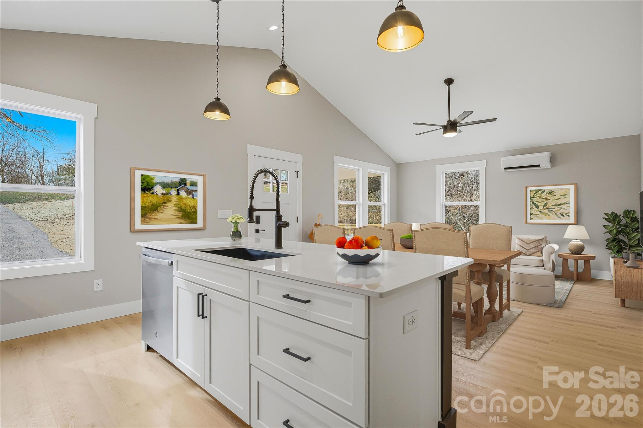 133 Moore Street — Hendersonville