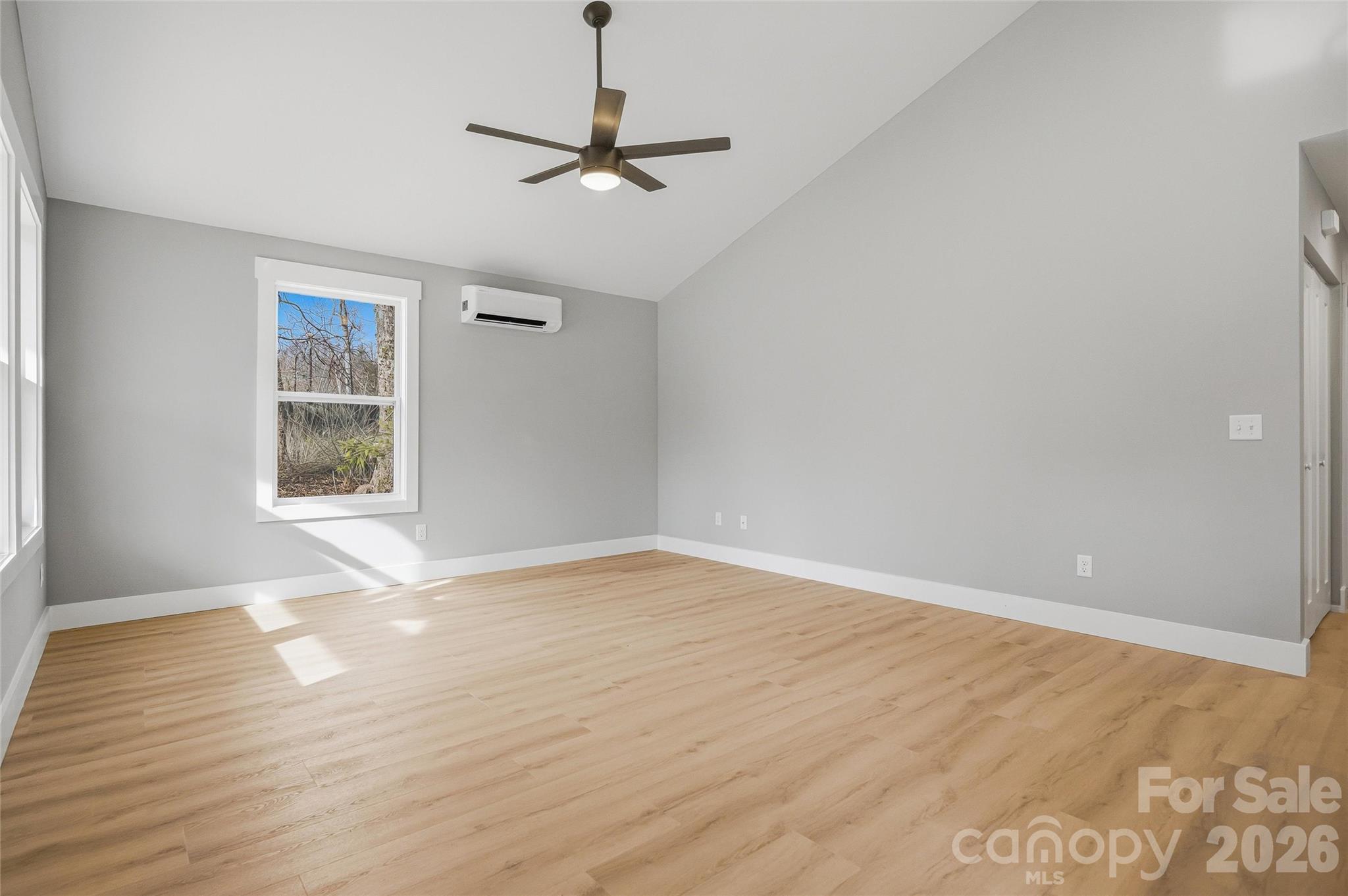 133 Moore Street — Hendersonville