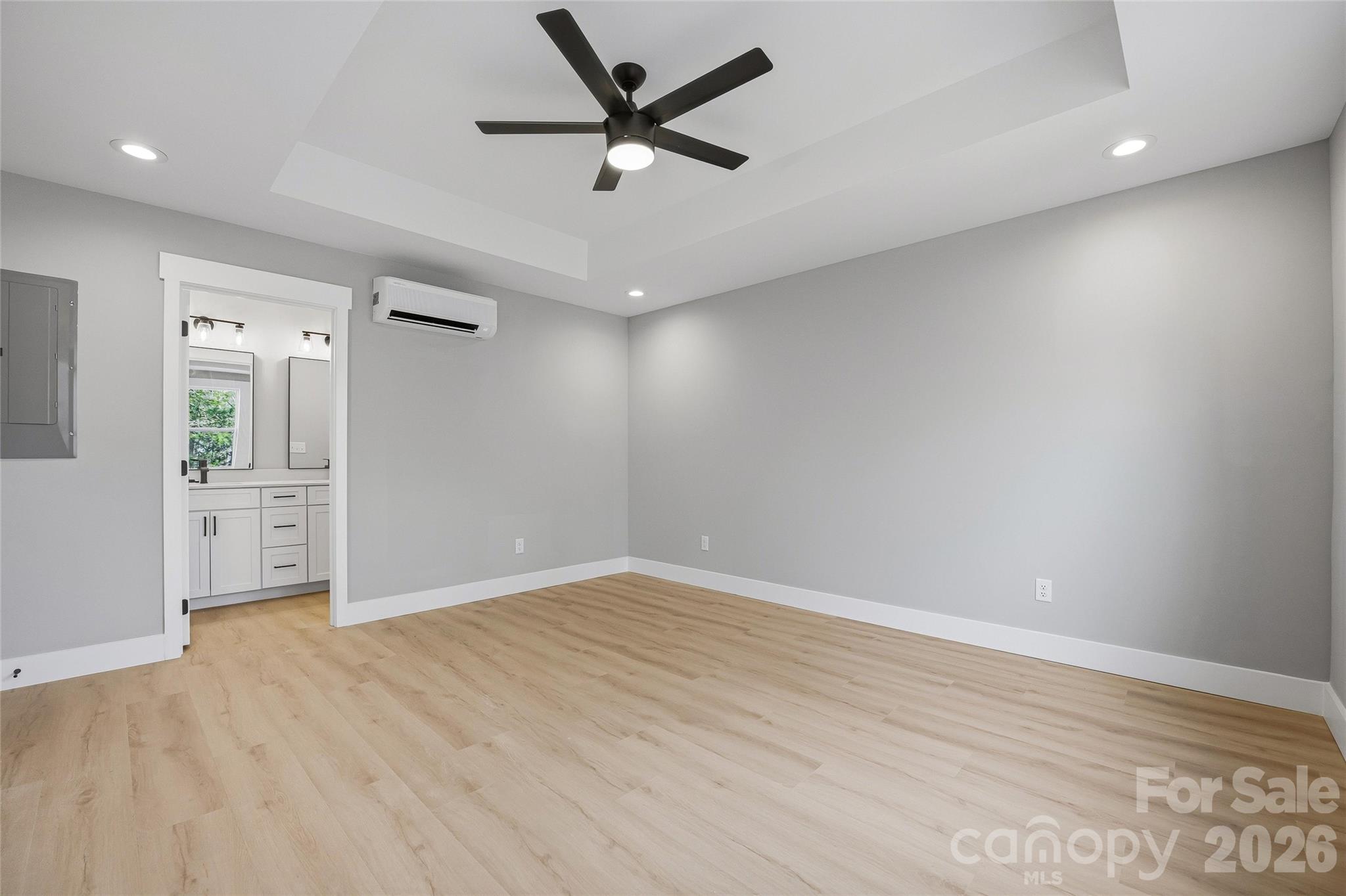 133 Moore Street — Hendersonville
