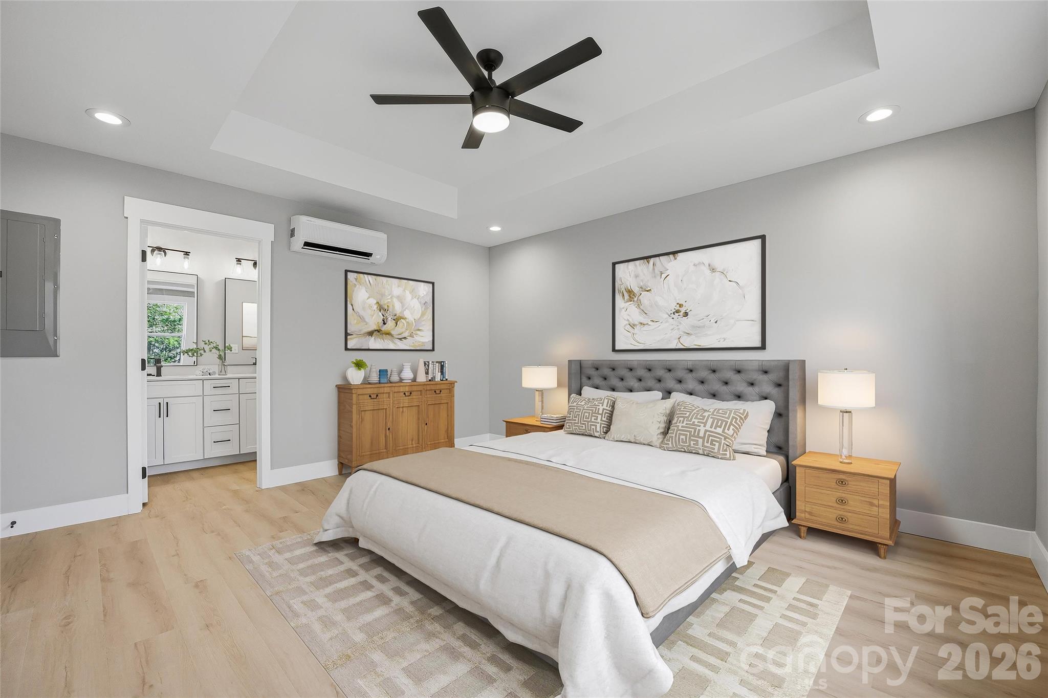 133 Moore Street — Hendersonville