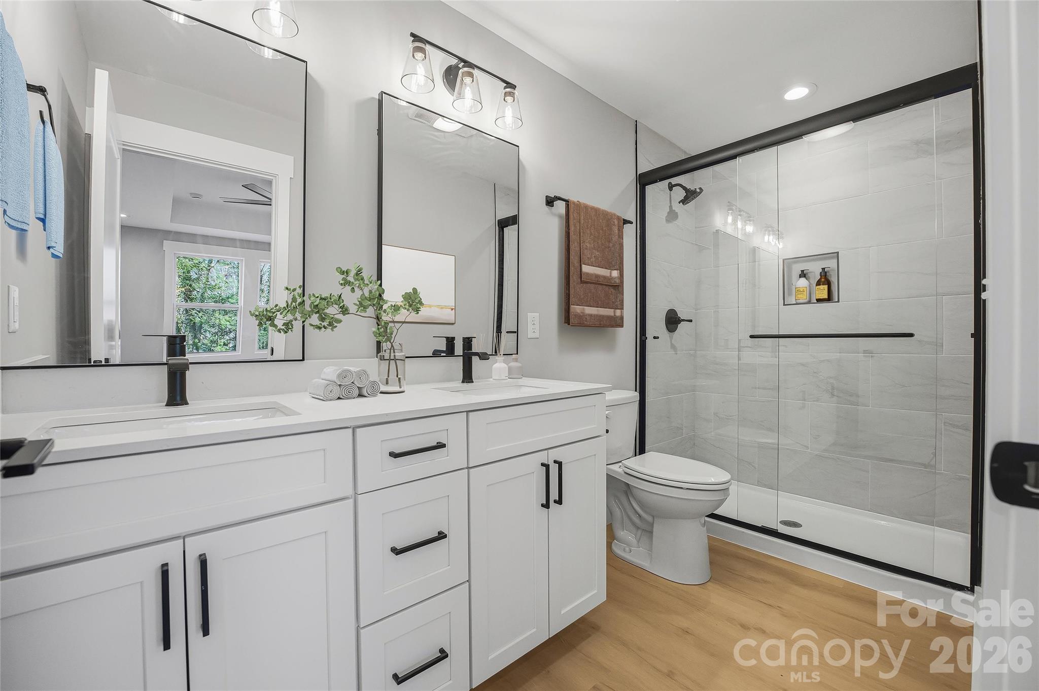133 Moore Street — Hendersonville