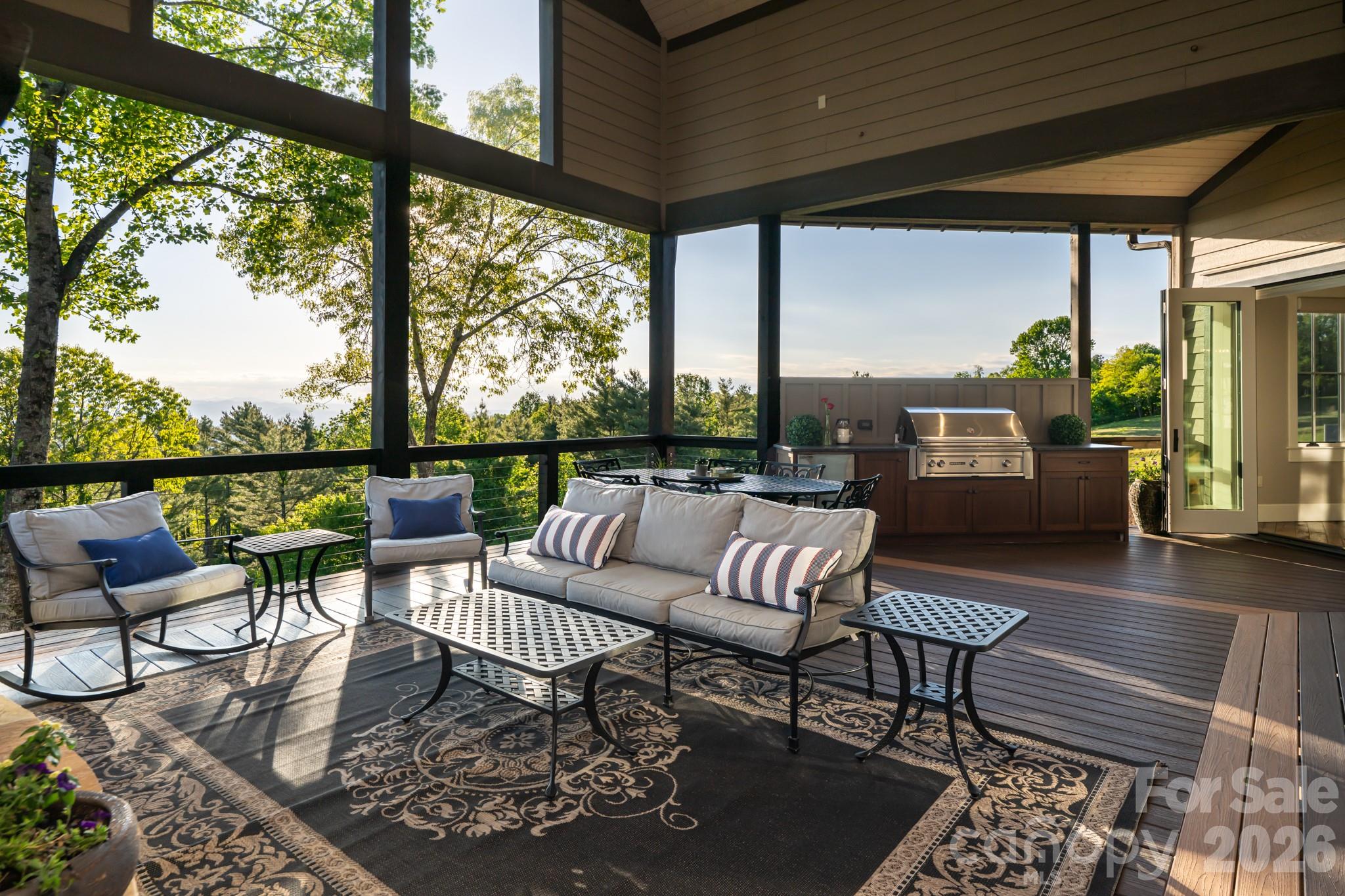 31 Bear Tree Court — Hendersonville