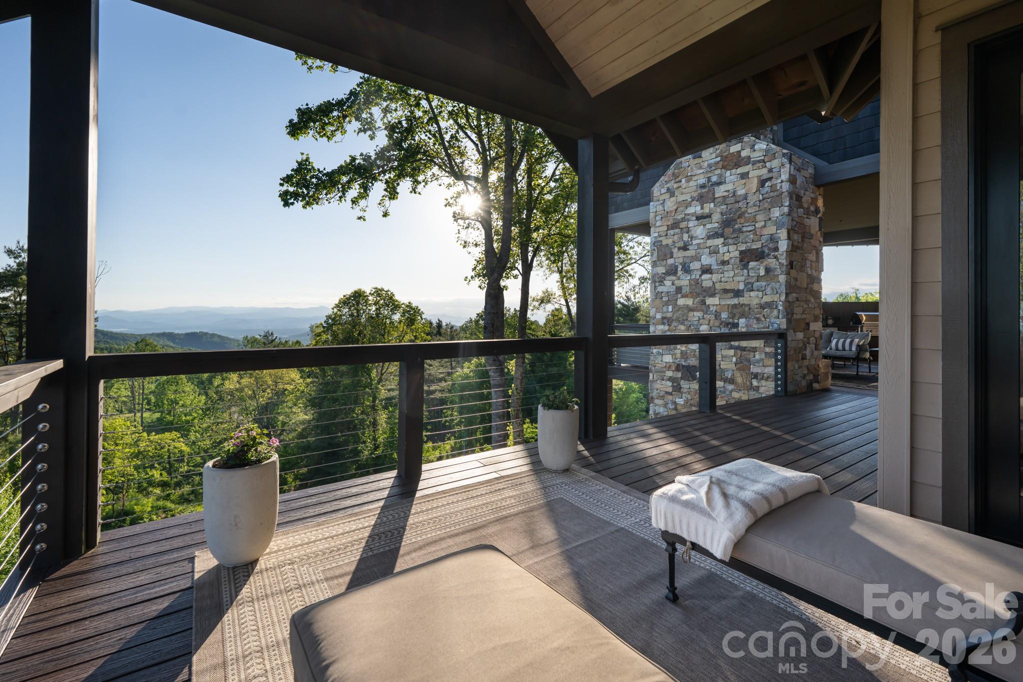 31 Bear Tree Court — Hendersonville