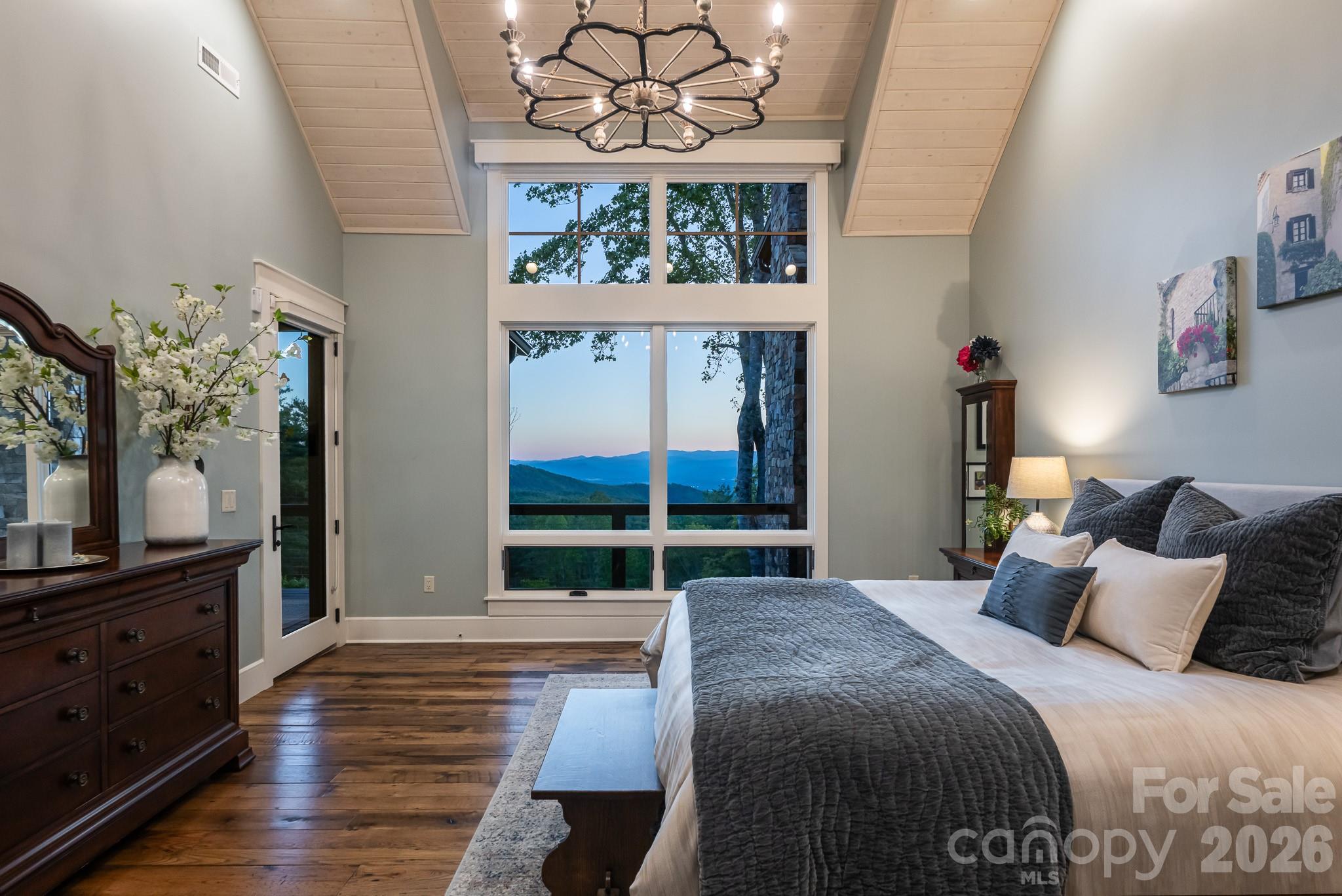 31 Bear Tree Court — Hendersonville