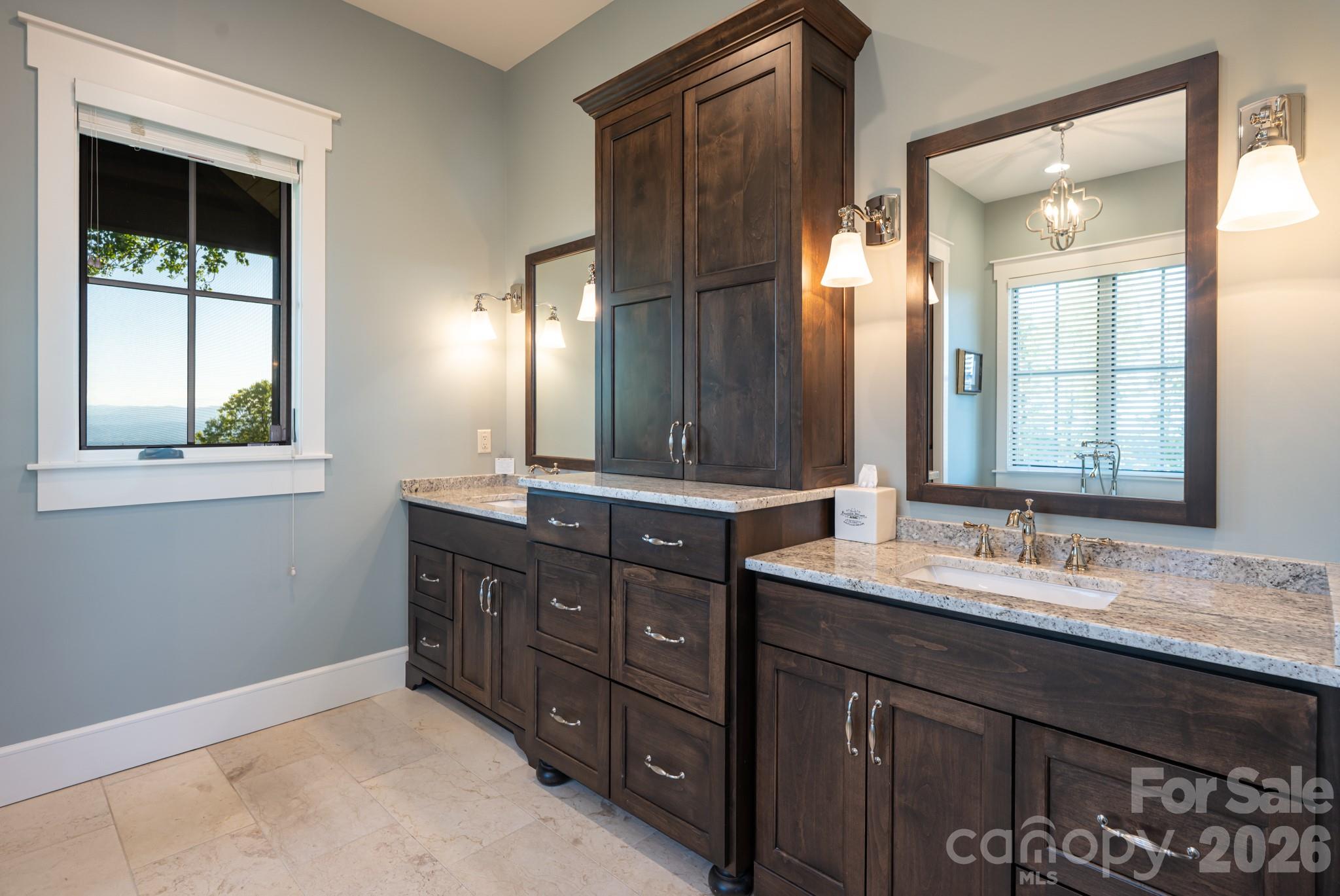 31 Bear Tree Court — Hendersonville