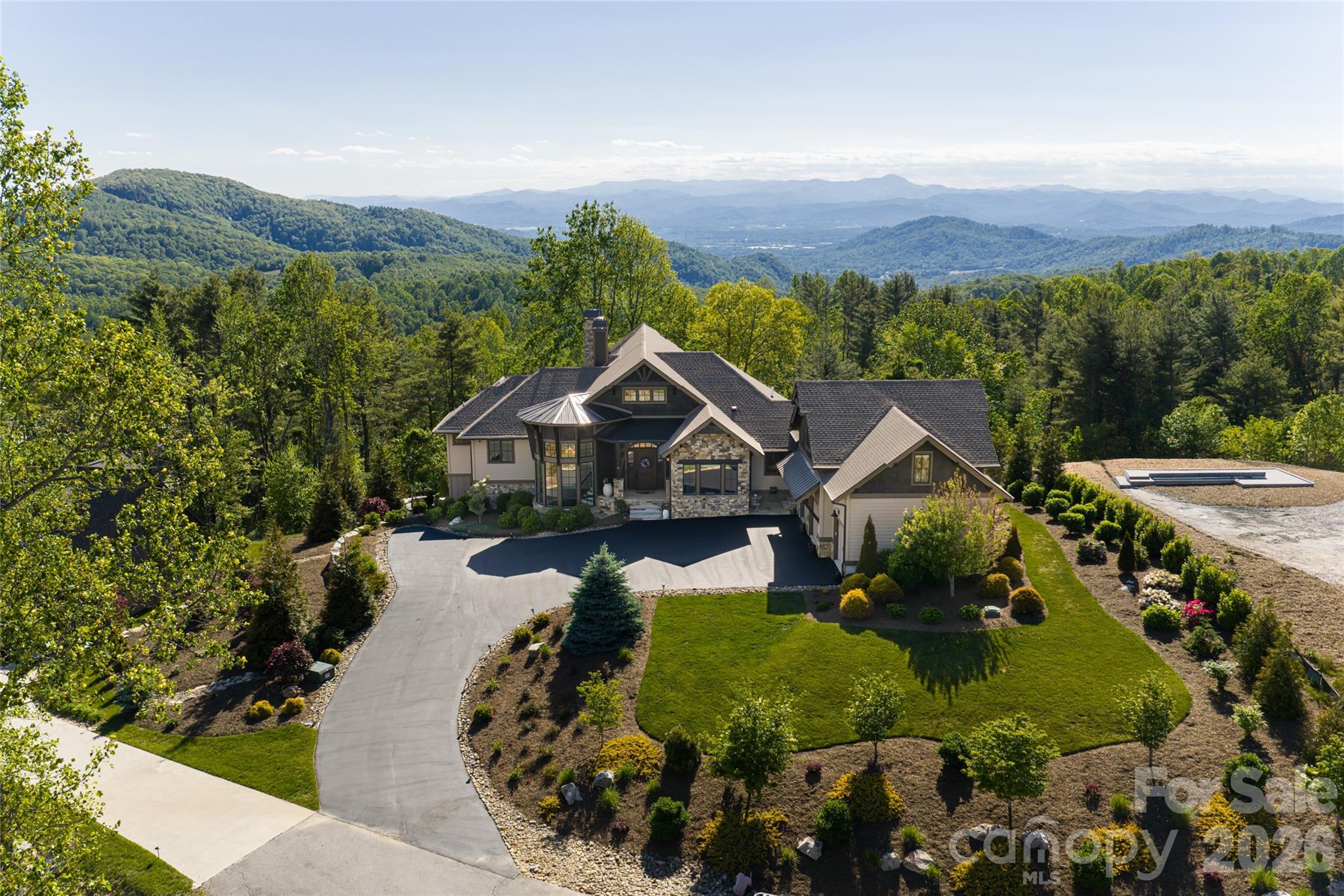 31 Bear Tree Court — Hendersonville