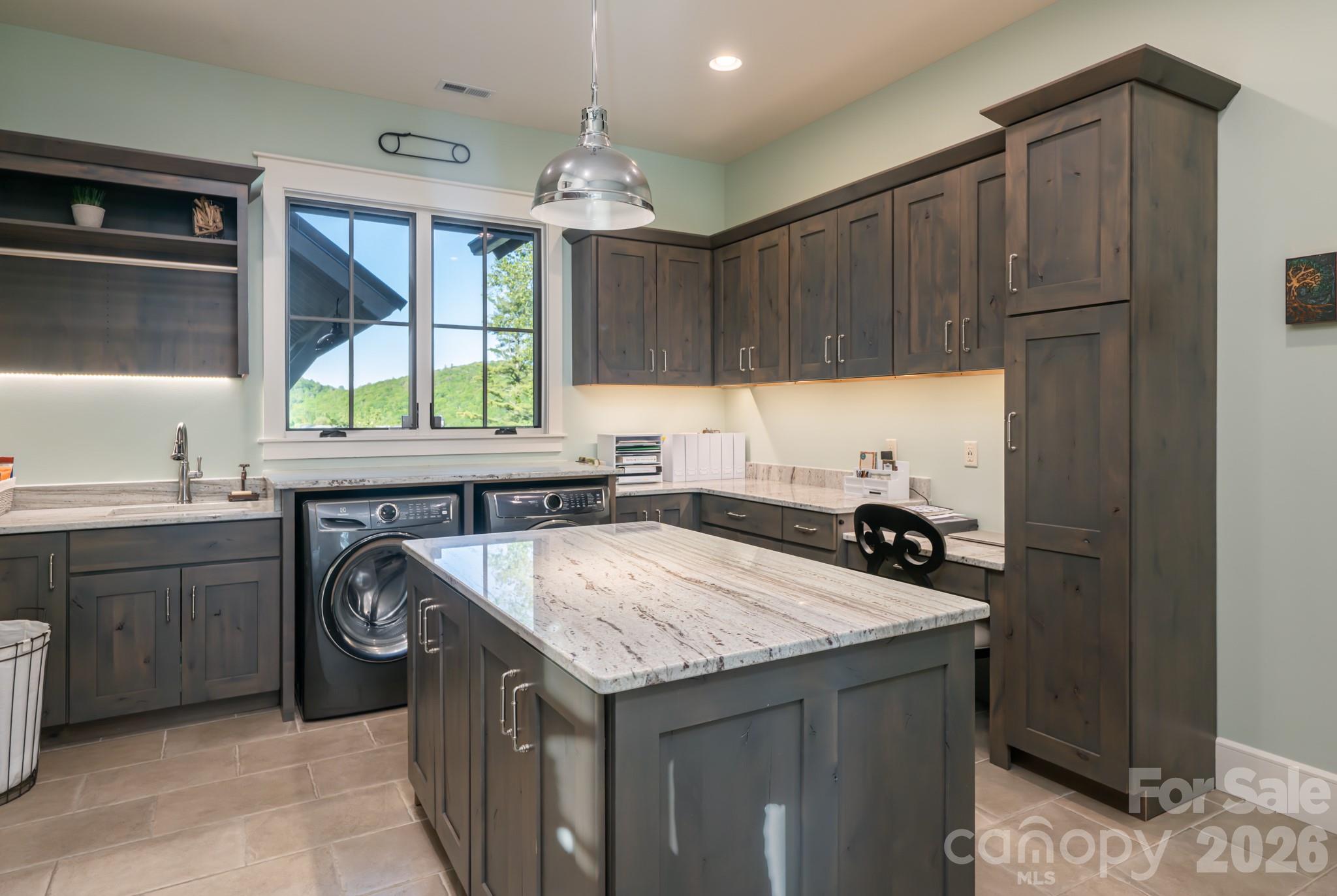 31 Bear Tree Court — Hendersonville