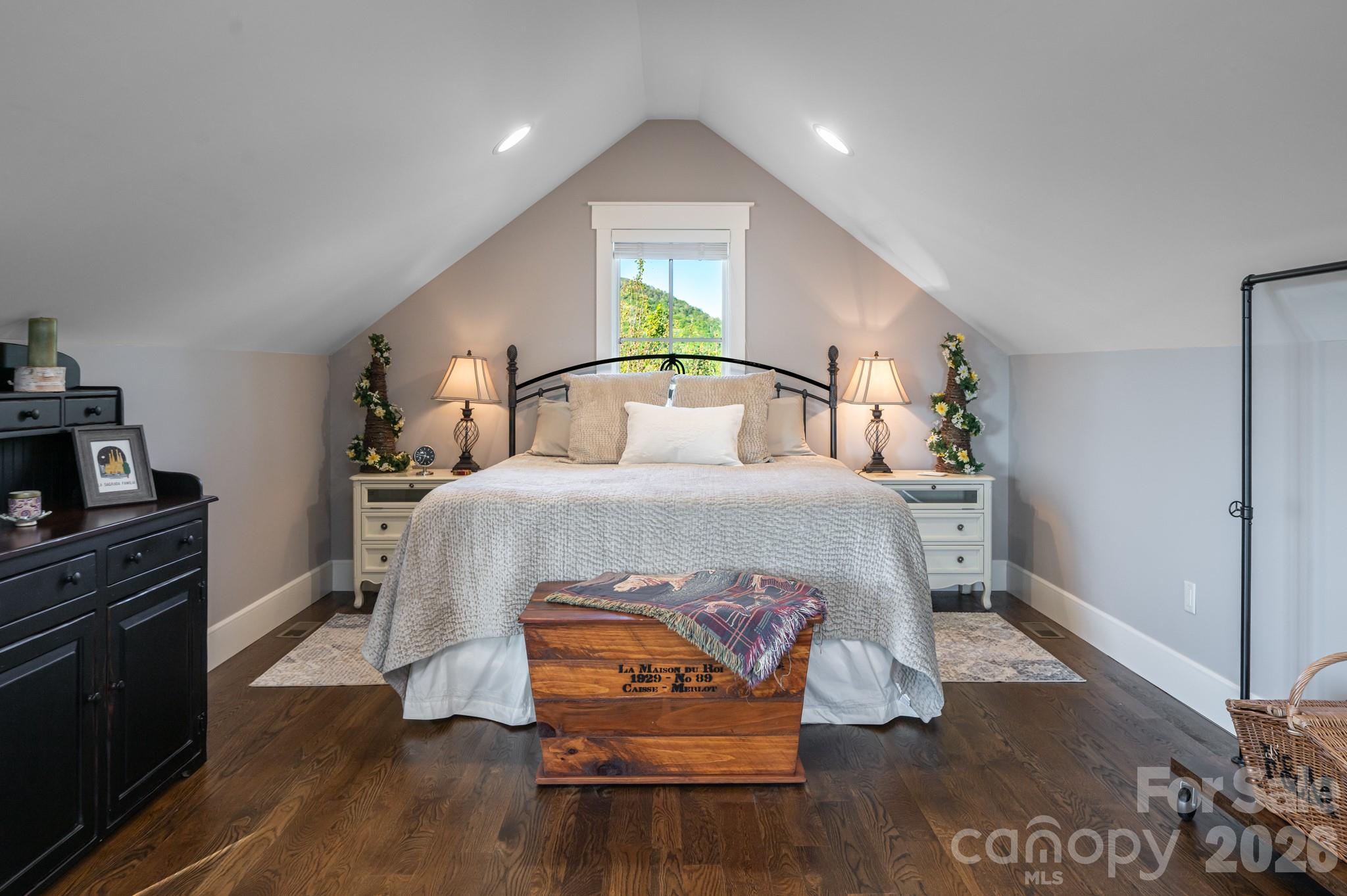31 Bear Tree Court — Hendersonville