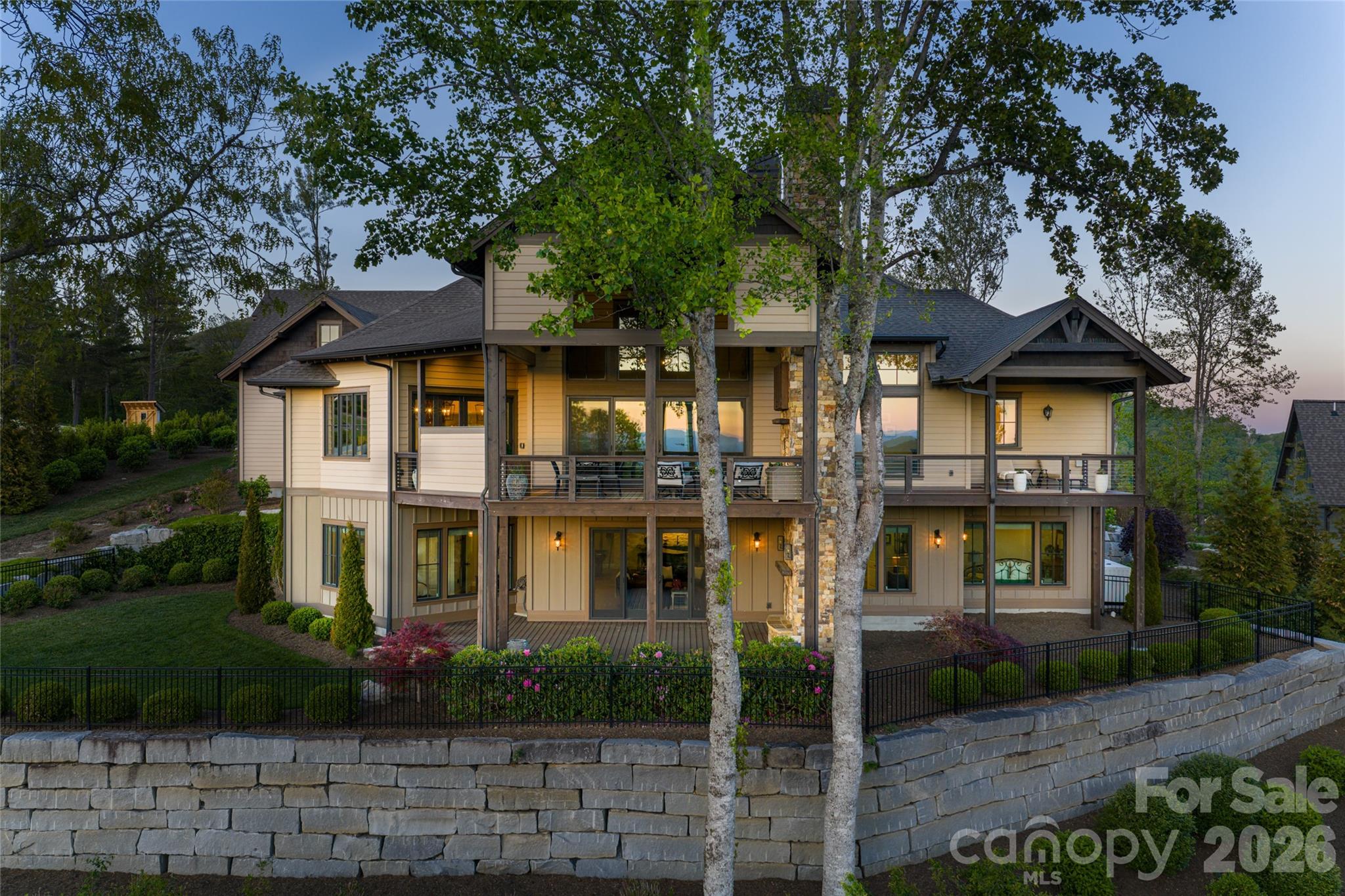 31 Bear Tree Court — Hendersonville